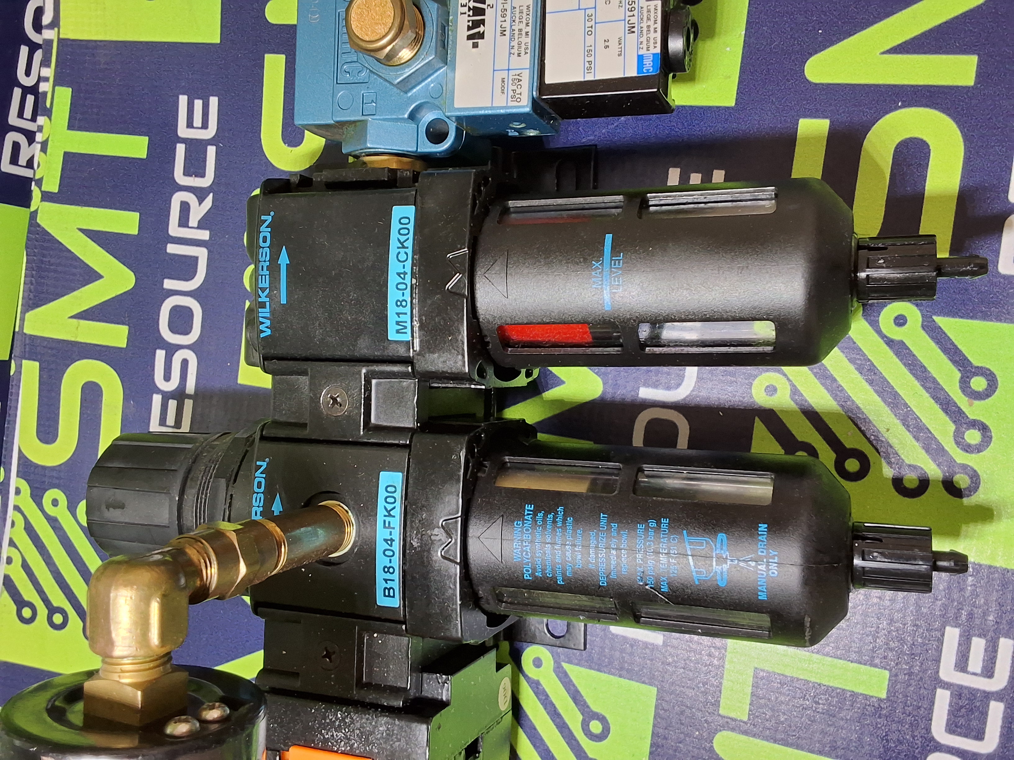 Used WILKERSON M18-04-CK00 VALVE ASSEMBLY M18-04-FK00