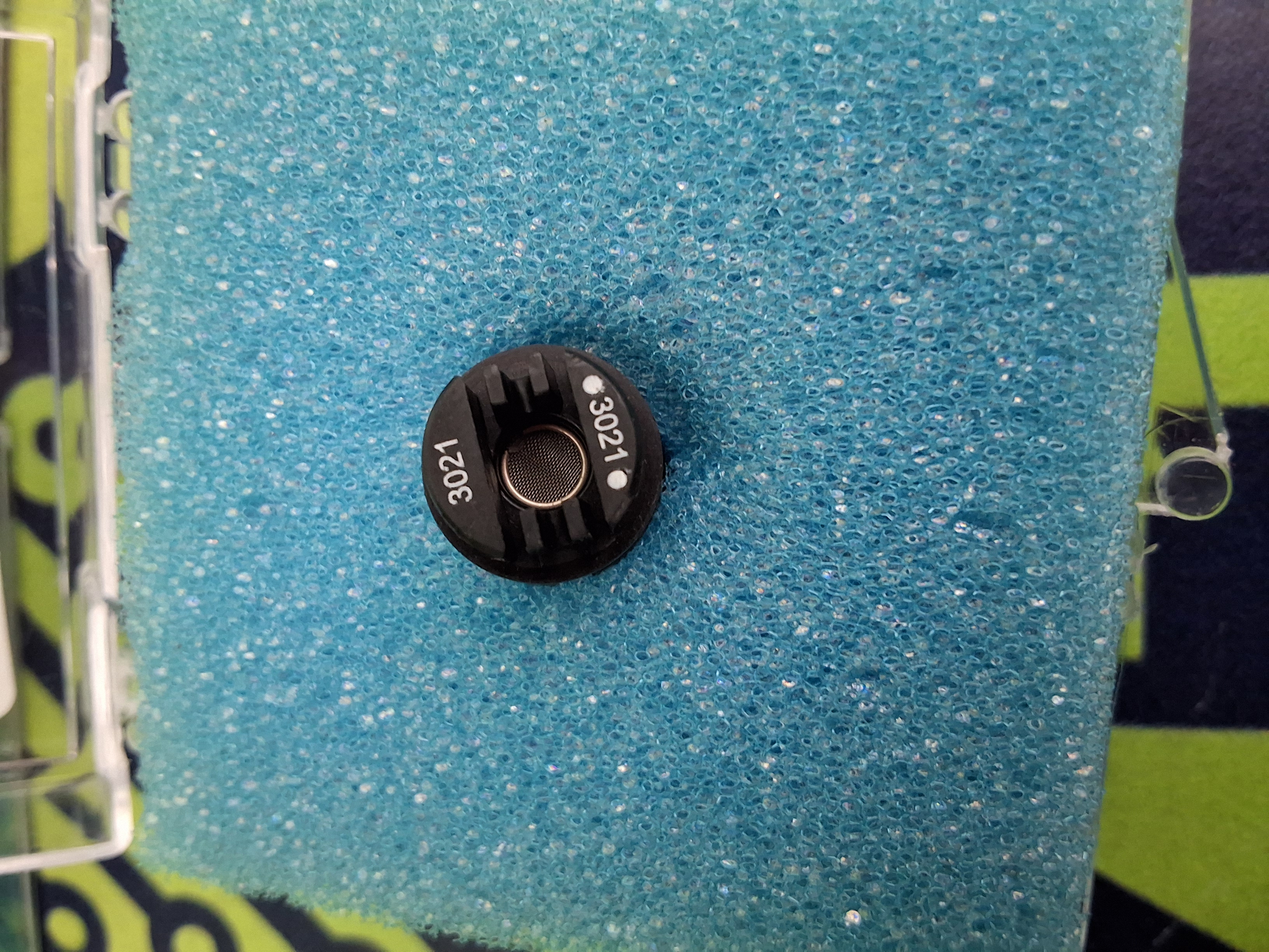 Used UNIVERSAL INSTRUMENTS 3021 CERAMIC BLADE 0201 NOZZLE 51305414