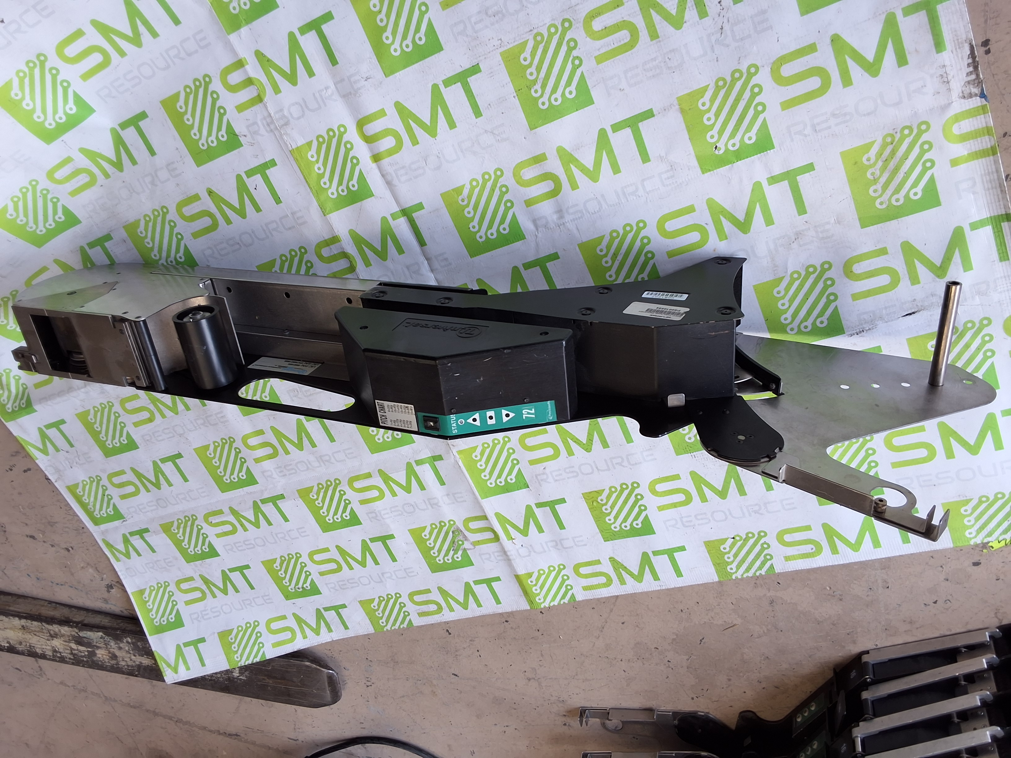 Used UNIVERSAL INSTRUMENTS 49681004 72mm GREEN PRECISIONPRO TAPE FEEDER