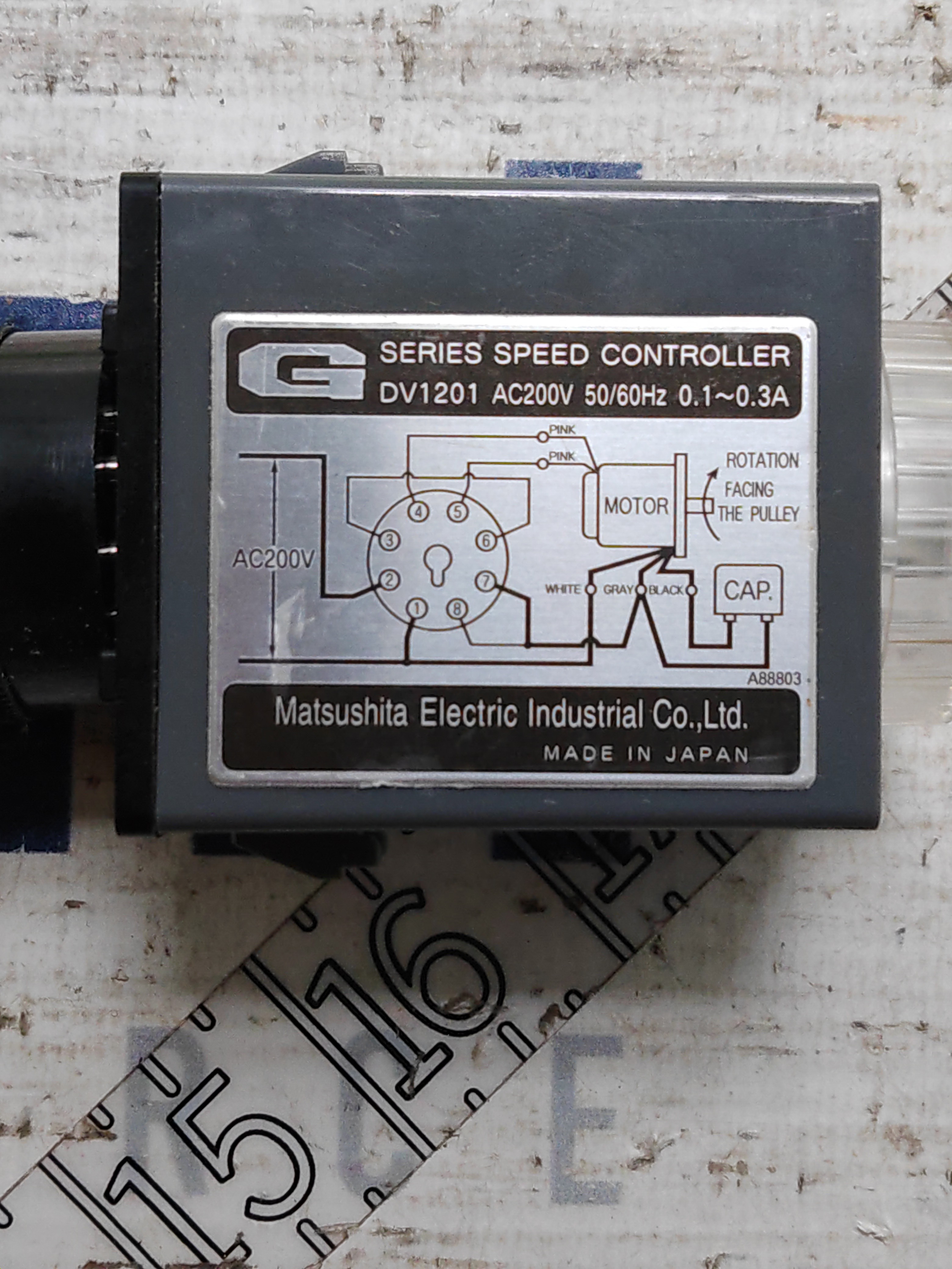 Used KEYENCE PZ-101 PHOTOELECTRIC SENSOR SWITCH