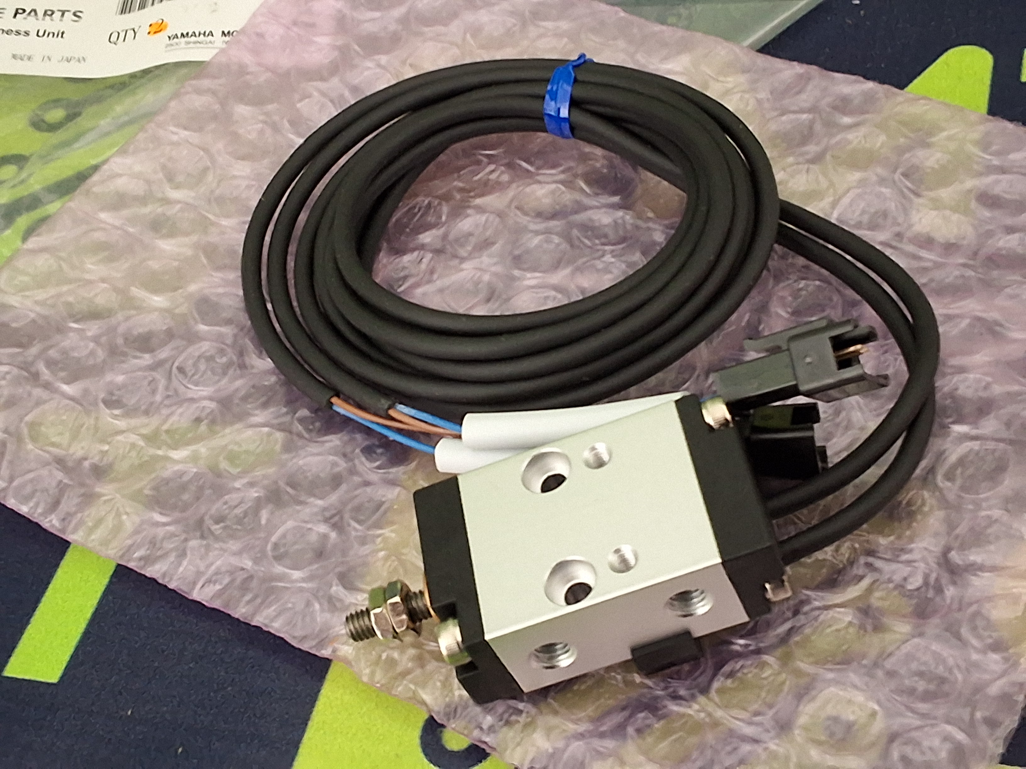 KOGANEI BDAS10X5 COMPACT DOUBLE-ACTING PNEUMATIC AIR CYLINDER WITH CABLE - BRAND NEW
