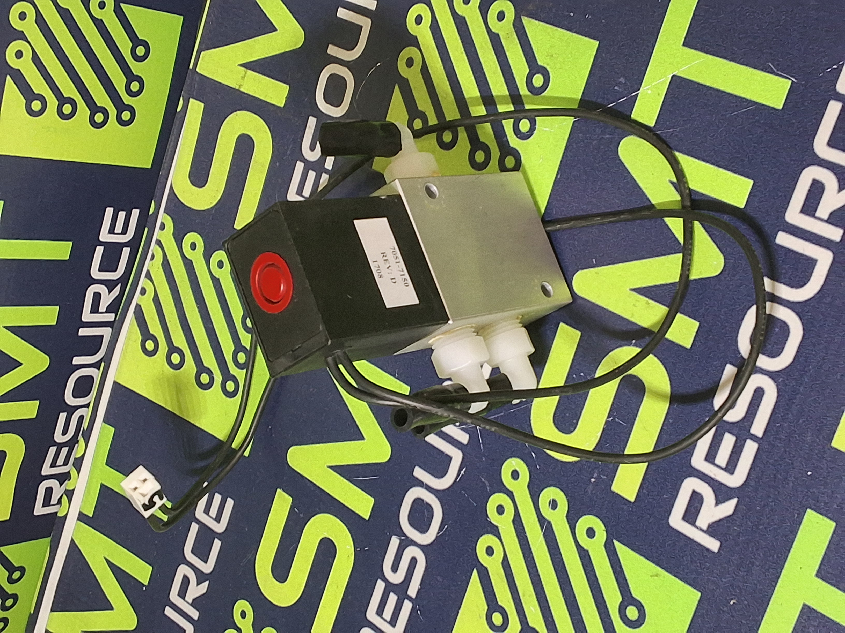 Used HUMPHREY 420 SOLENOID VALVE 12VDC 8.0W 0-125P.S.I.