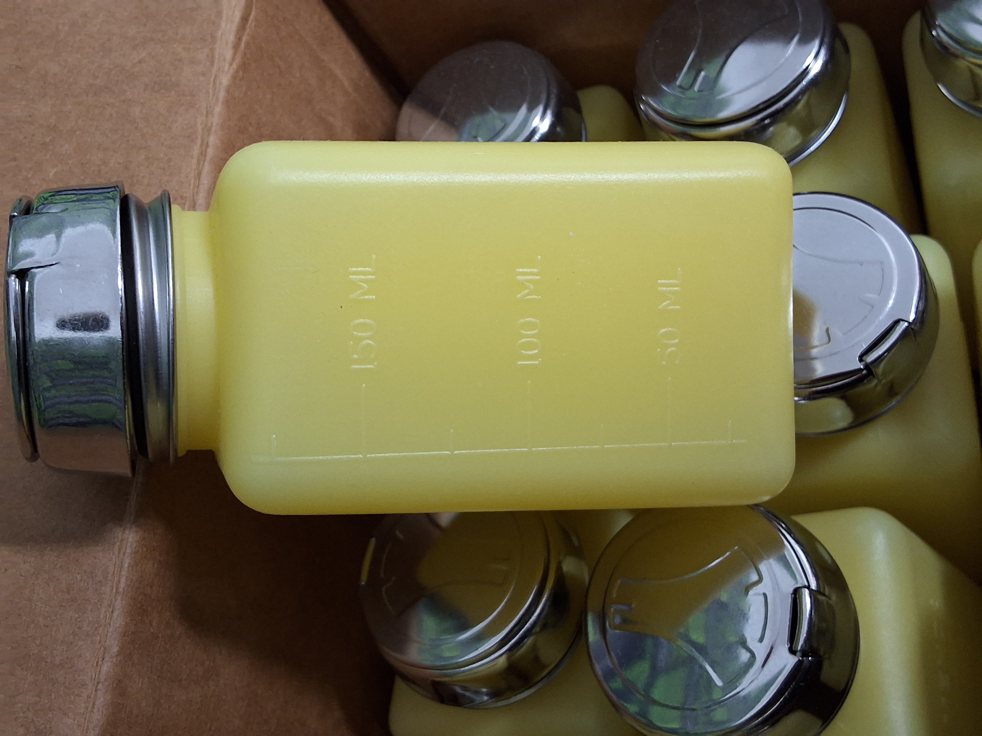 Used MENDA 6oz ONE-TOUCH LIQUID DISPENSER PUMP - BRAND NEW