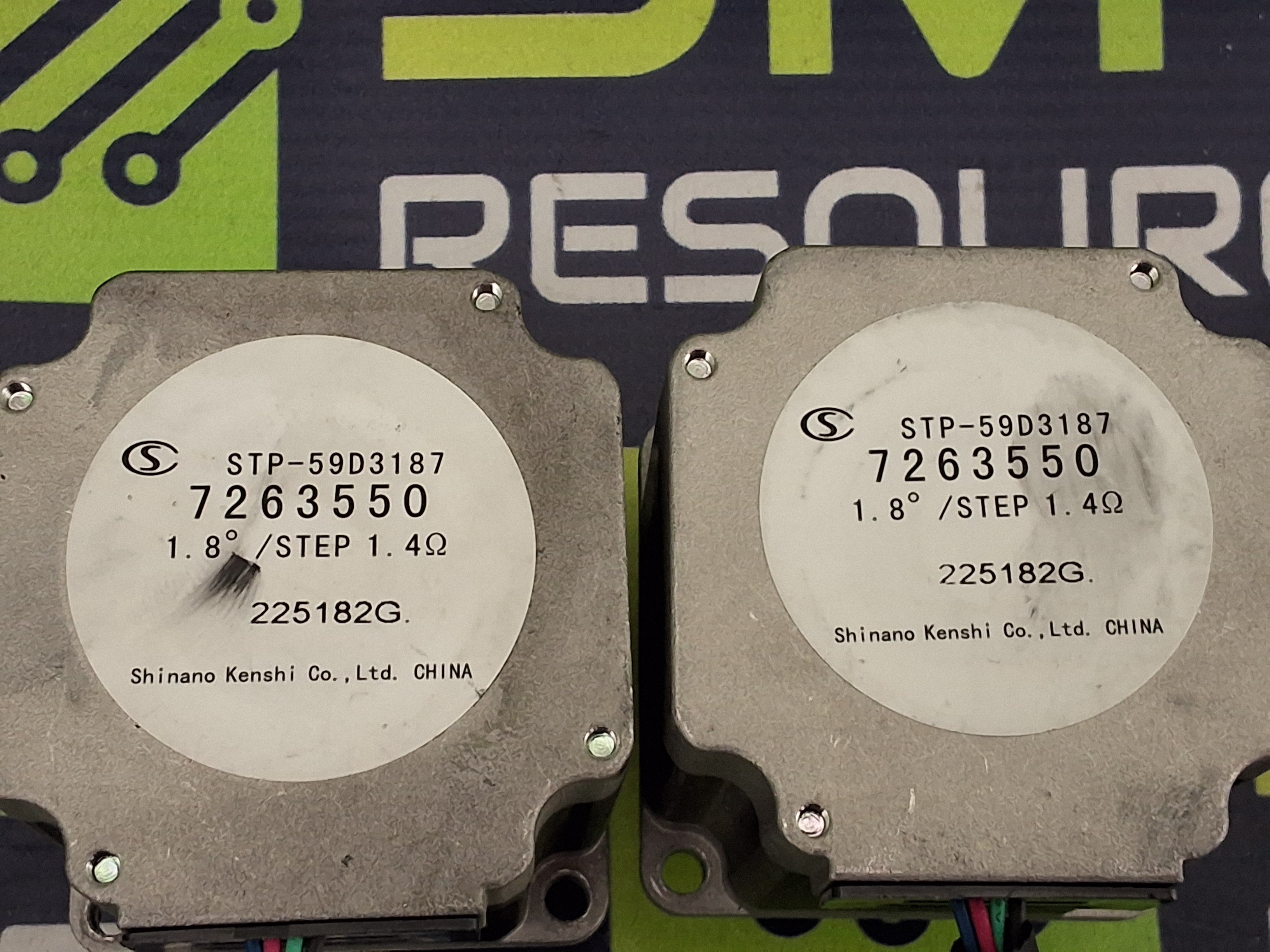 Used SHINANO KENSHI CO. 7263550 STEP MOTOR STP-59D3187 225182G WITH 7239006 A GEARHEAD