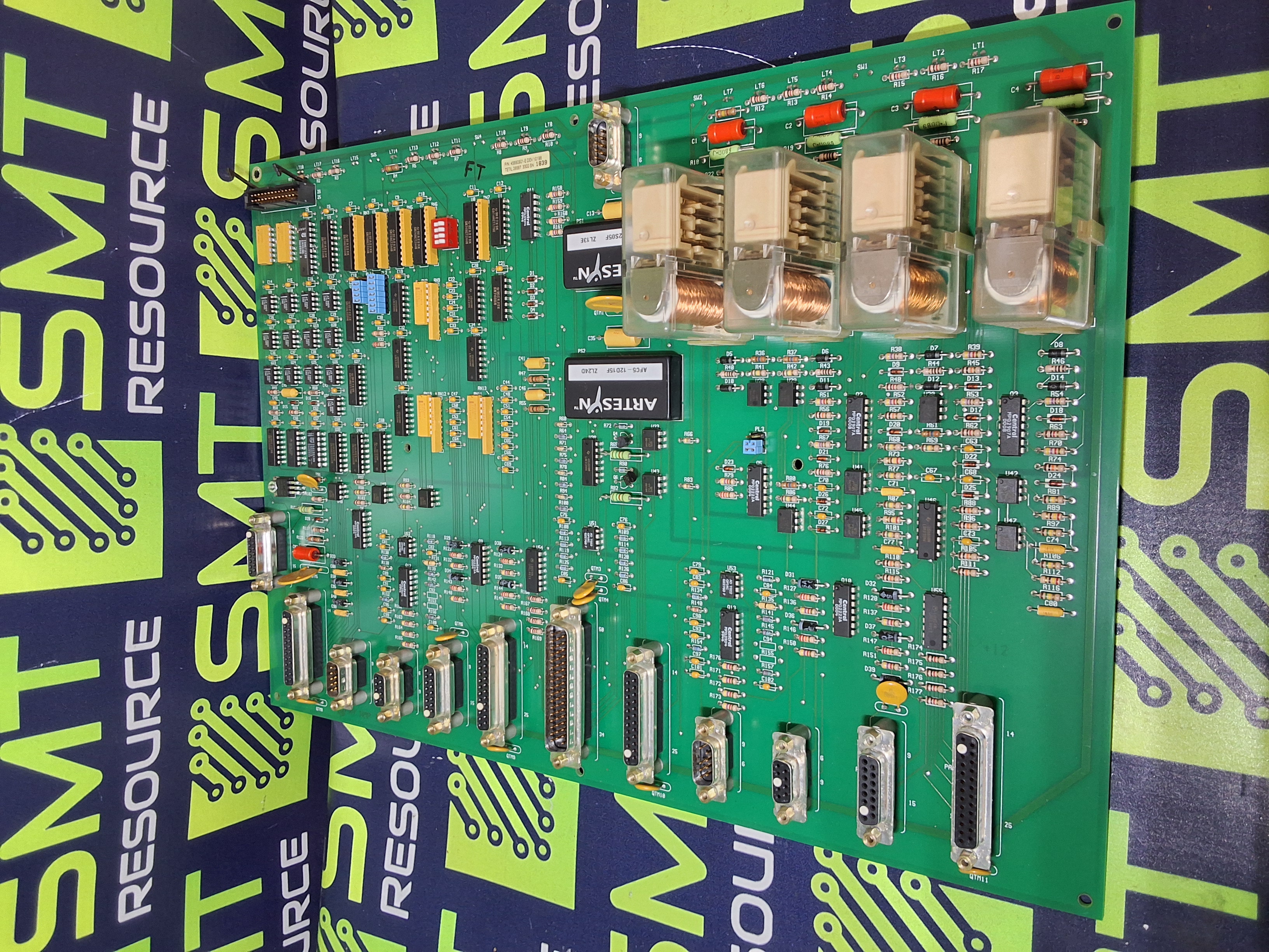 Used UNIVERSAL INSTRUMENTS 46469301 / 45890901 X-Y AMP INTERFACE ASSEMBLY 