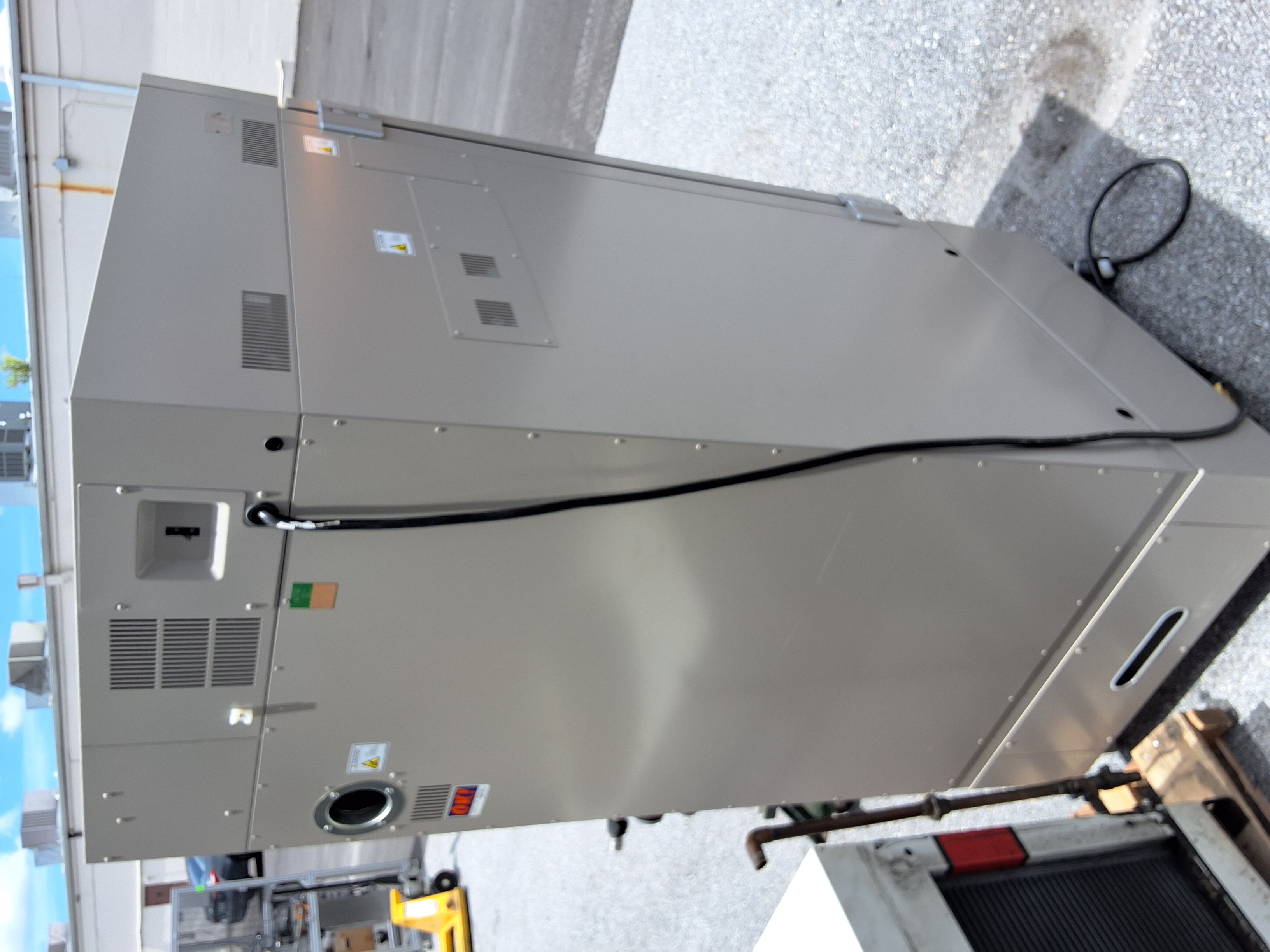 Used ESPEC CORP. PV-222 VERTICAL INDUSTRIAL OVEN 230VAC 1-PHASE 50/60Hz