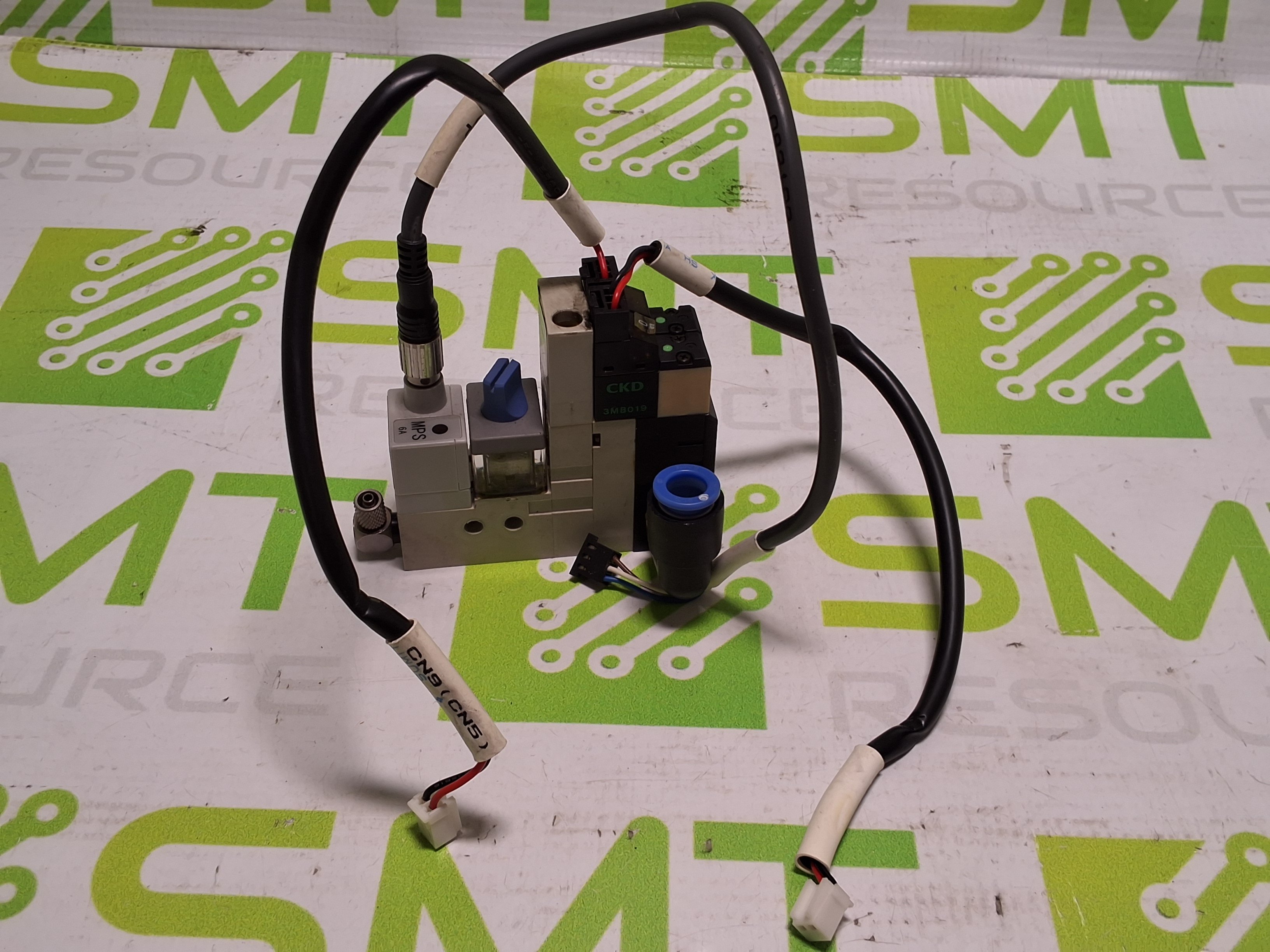 Used JUKI EJECTOR / SOLENOID VALVE CKD VPX-0612 MPS CONVUM V6C-AC-JU WITH CABLES