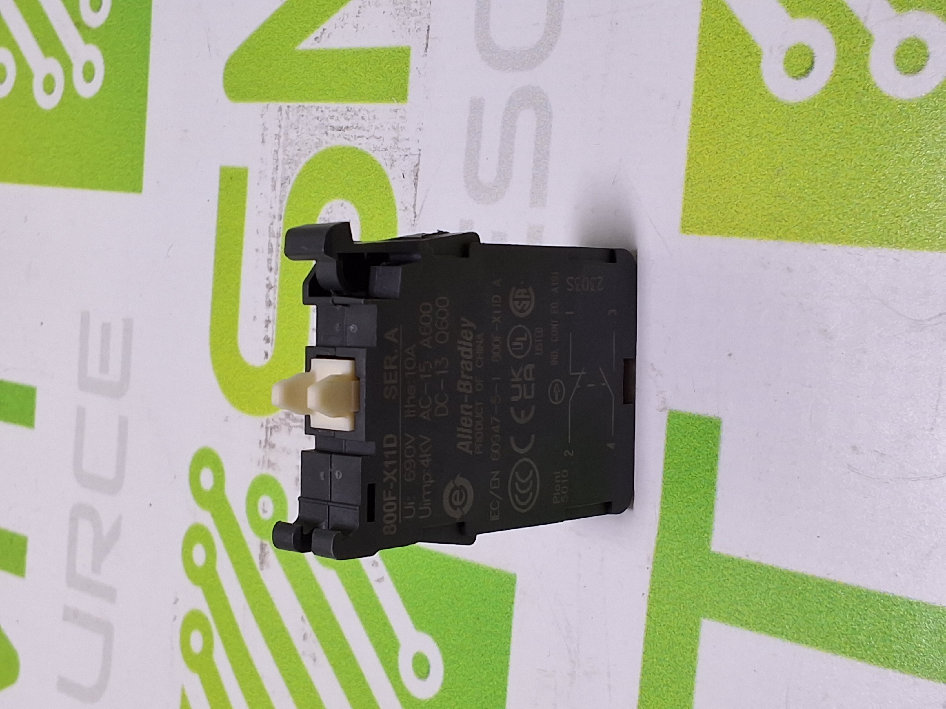 ALLEN BRADLEY 800F-X11D DUAL CIRCUIT CONTACT - LOT OF 2 - NEW