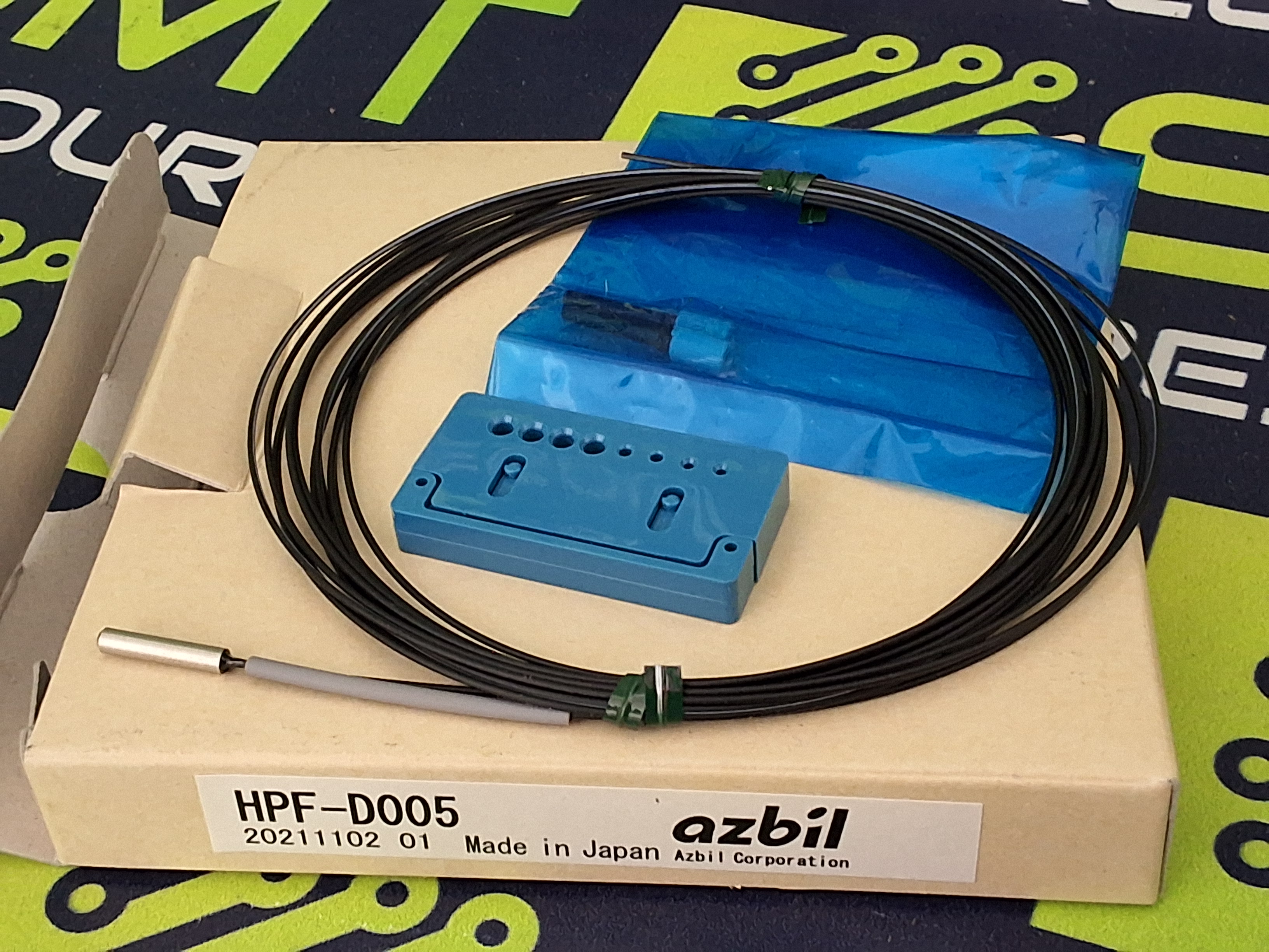 AZBIL HPF-D005 DIFFUSE-SCAN FIBER-OPTIC PHOTOELECTRIC SENSOR UNIT - BRAND NEW