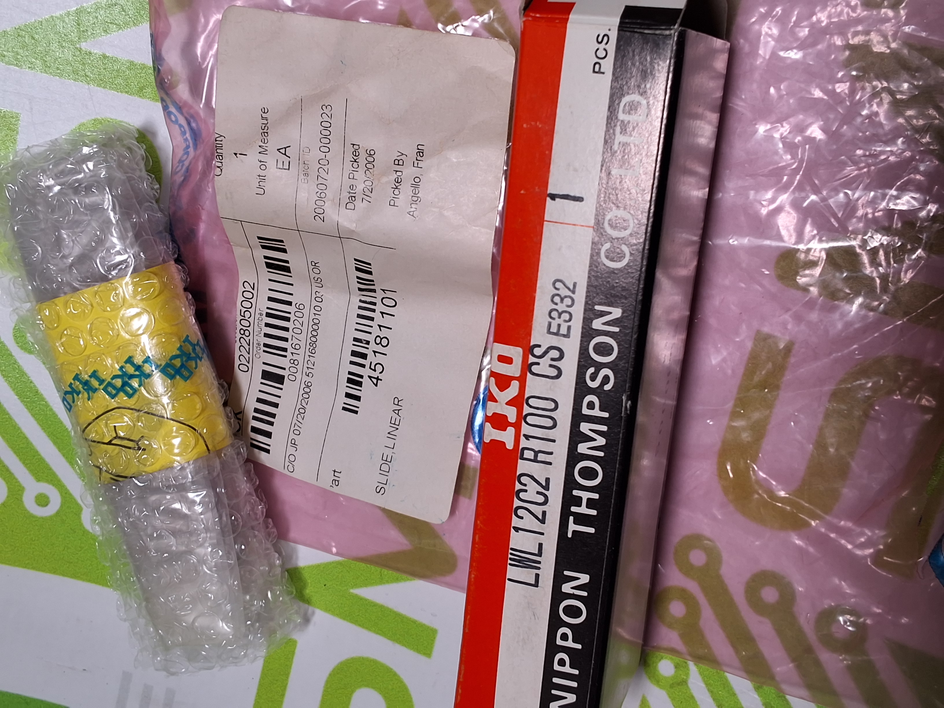 UNIVERSAL INSTRUMENTS IKO 45181101 SLIDE LINEAR LWL12C2R100CS - BRAND NEW IN BOX