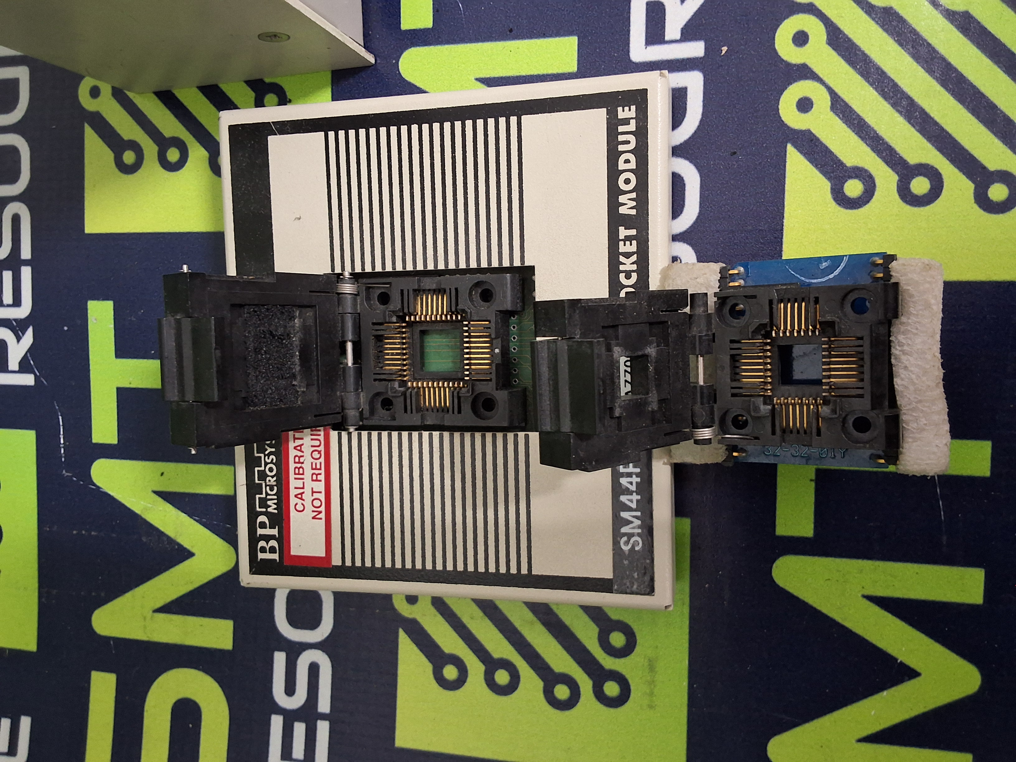 Used BP MICROSYSTEMS BP-1200 UNIVERSAL DEVICE PROGRAMMER WITH SM44P SOCKET MODULE AND CABLES