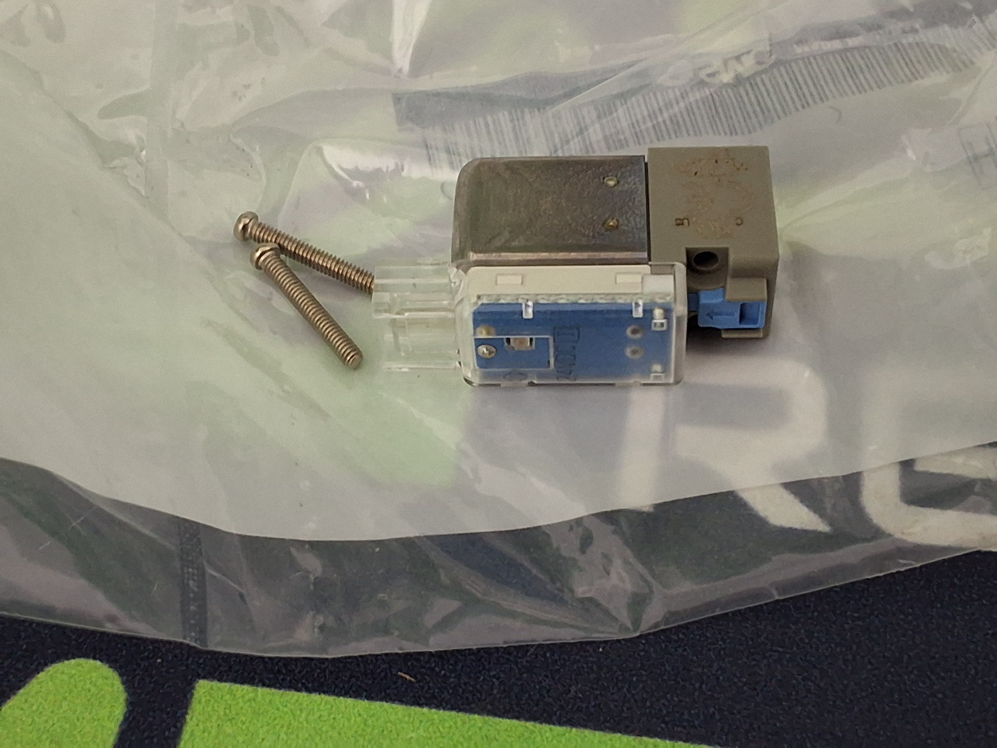 SMC V114T-5MOZ SOLENOID VALVE - BRAND NEW