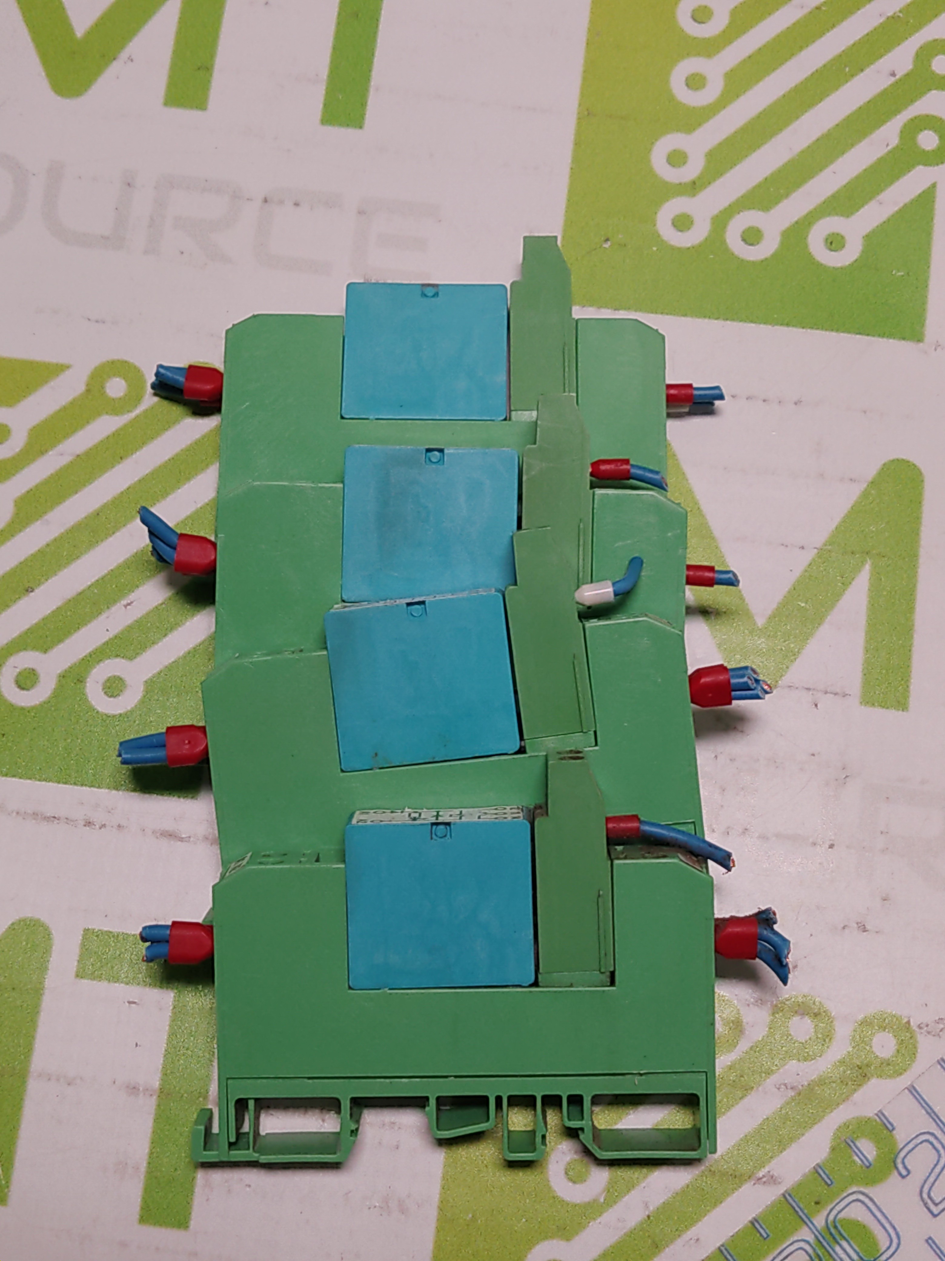 Used PHOENIX CONTACT EMG 10-REL/KSR-G 24/21-LC RELAY MODULE