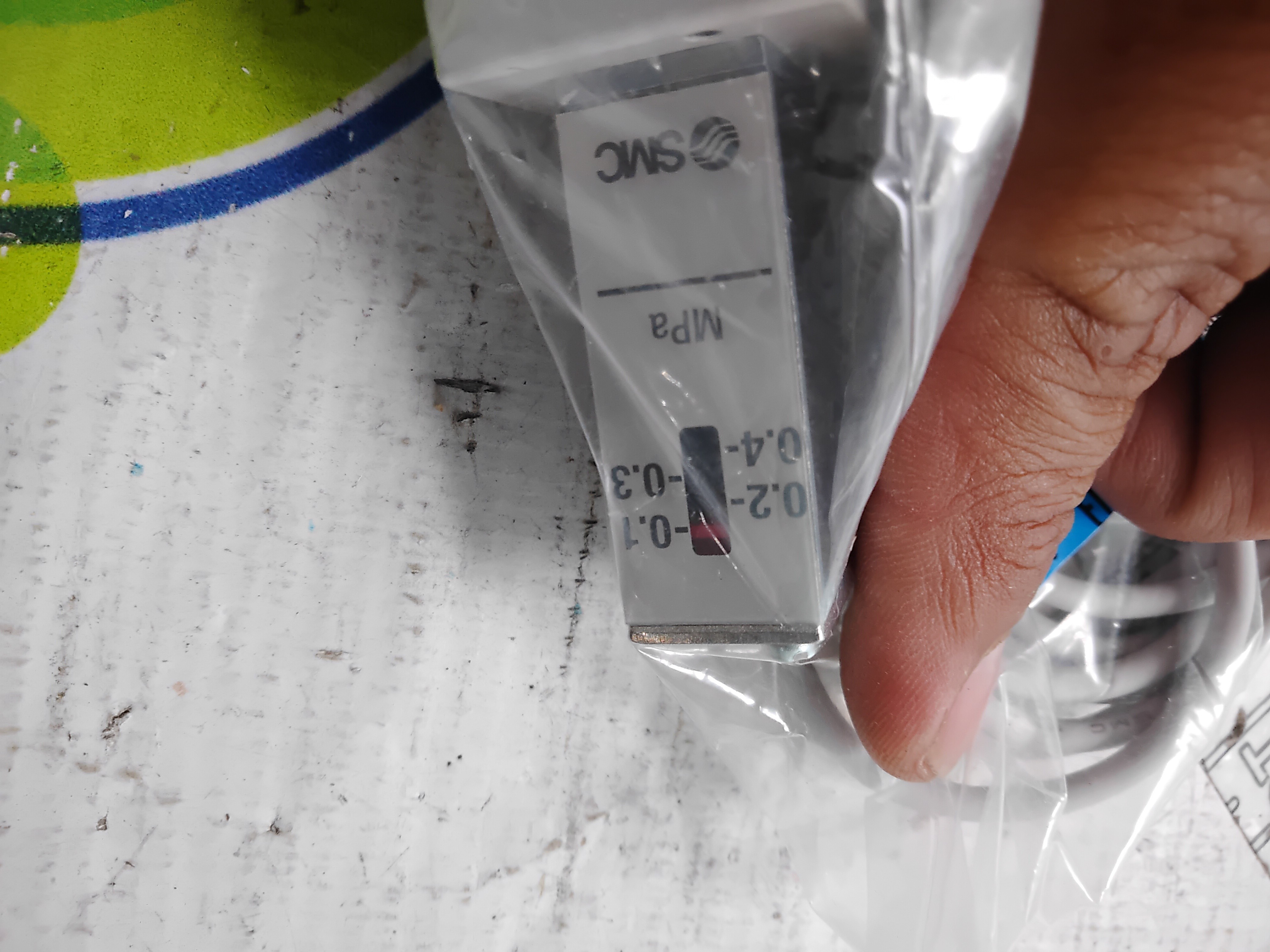 SMC IS10E-2002-L-A PRESSURE SWITCH