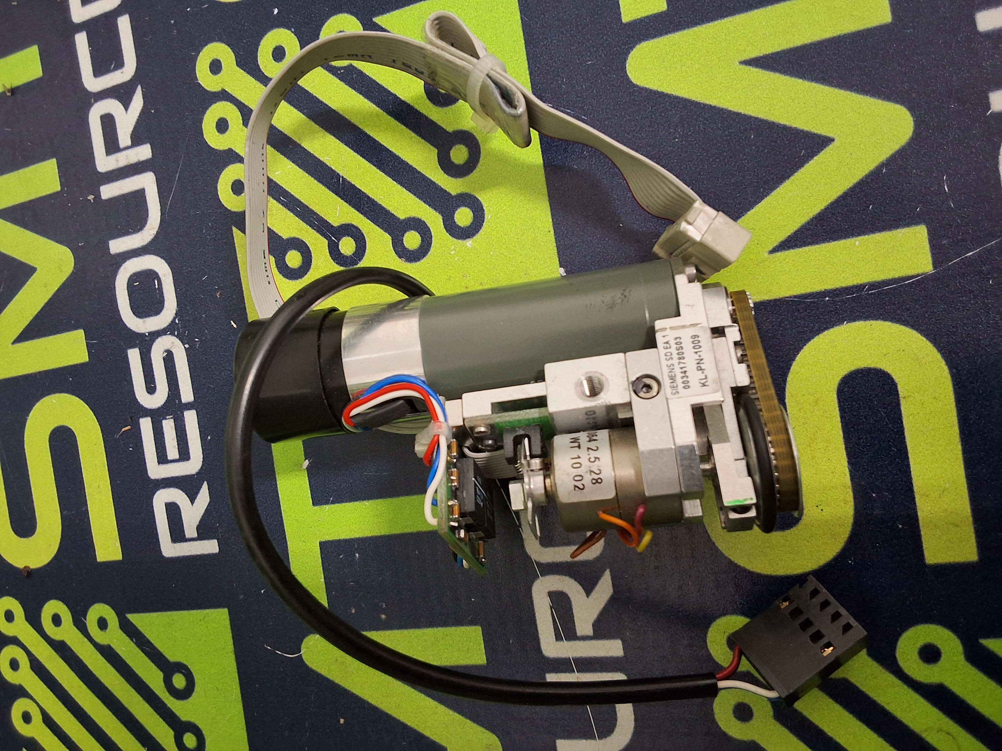 Used SIEMENS 00341780S03 TURNING SYSTEM MOTOR KL-PN-1009