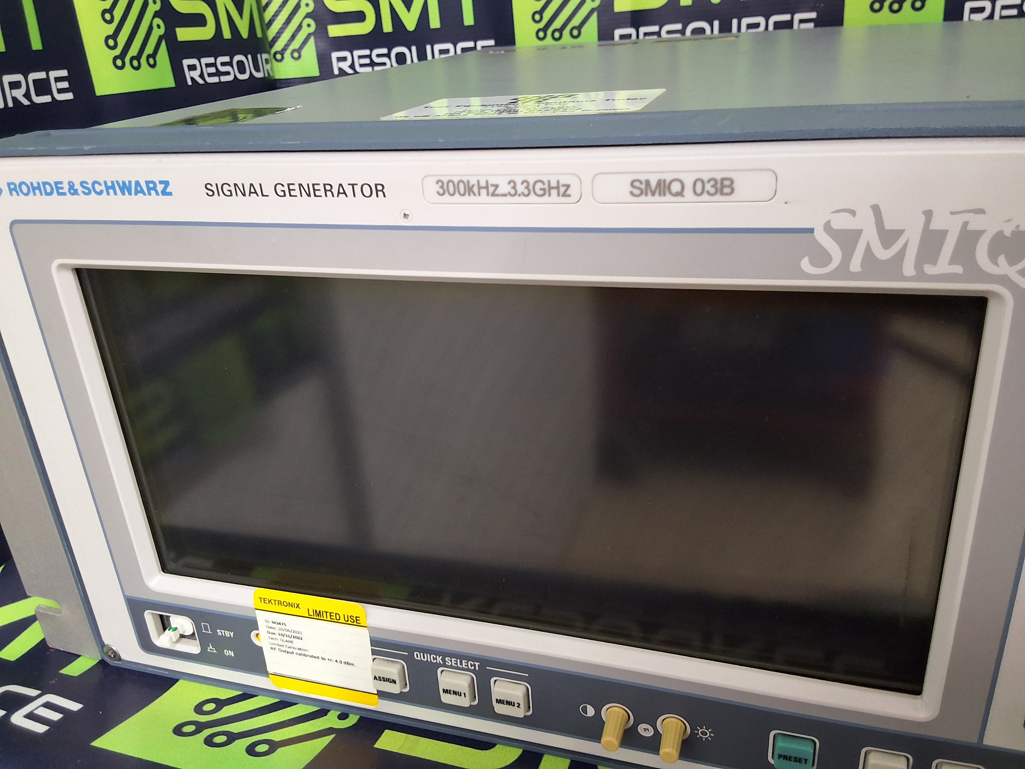 Used ROHDE & SCHWARZ SMIQ03B SIGNAL GENERATOR 300kHz 303GHz