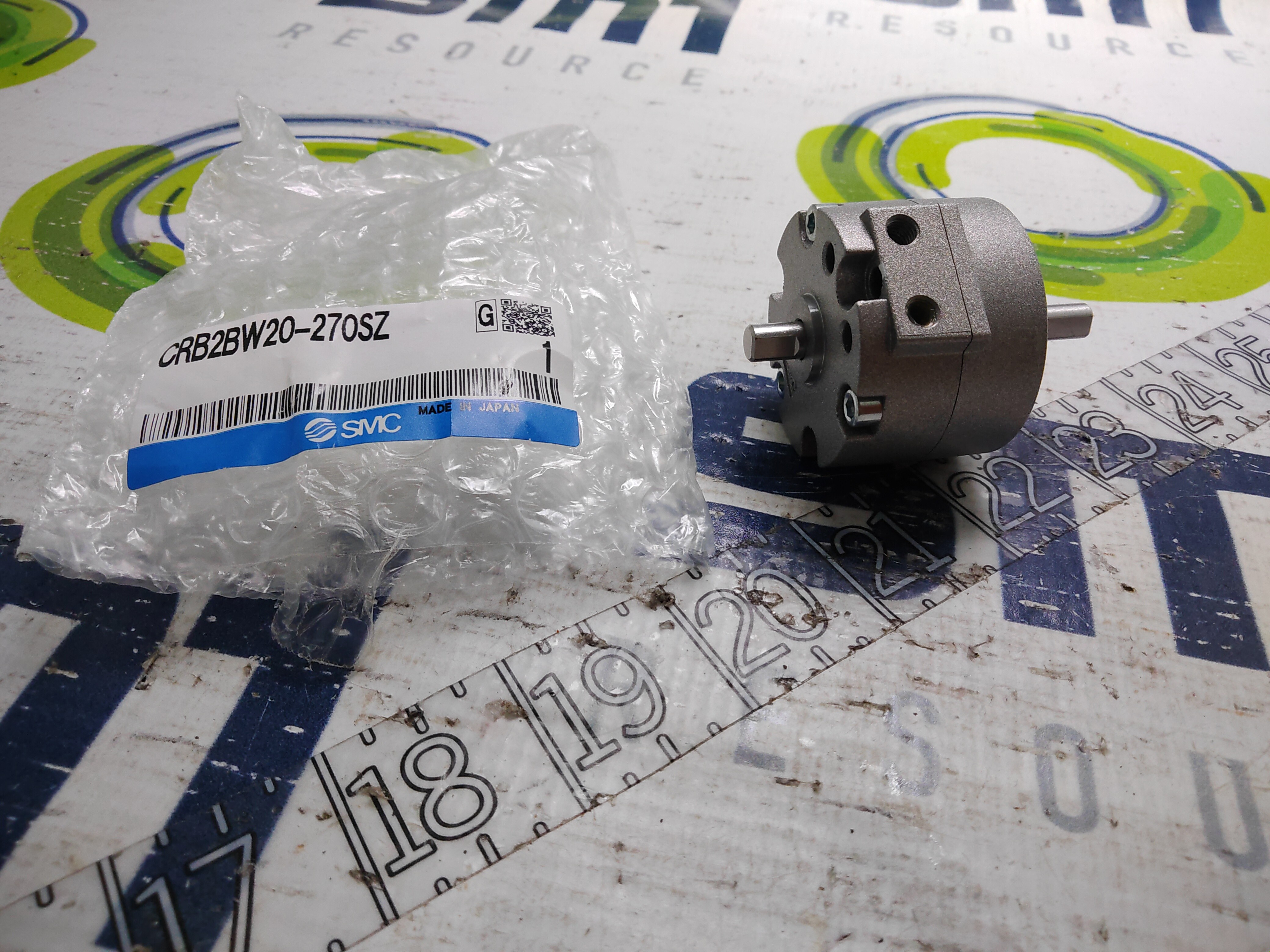 SMC CRB2BW20-270SZ ROTATING CYLINDER