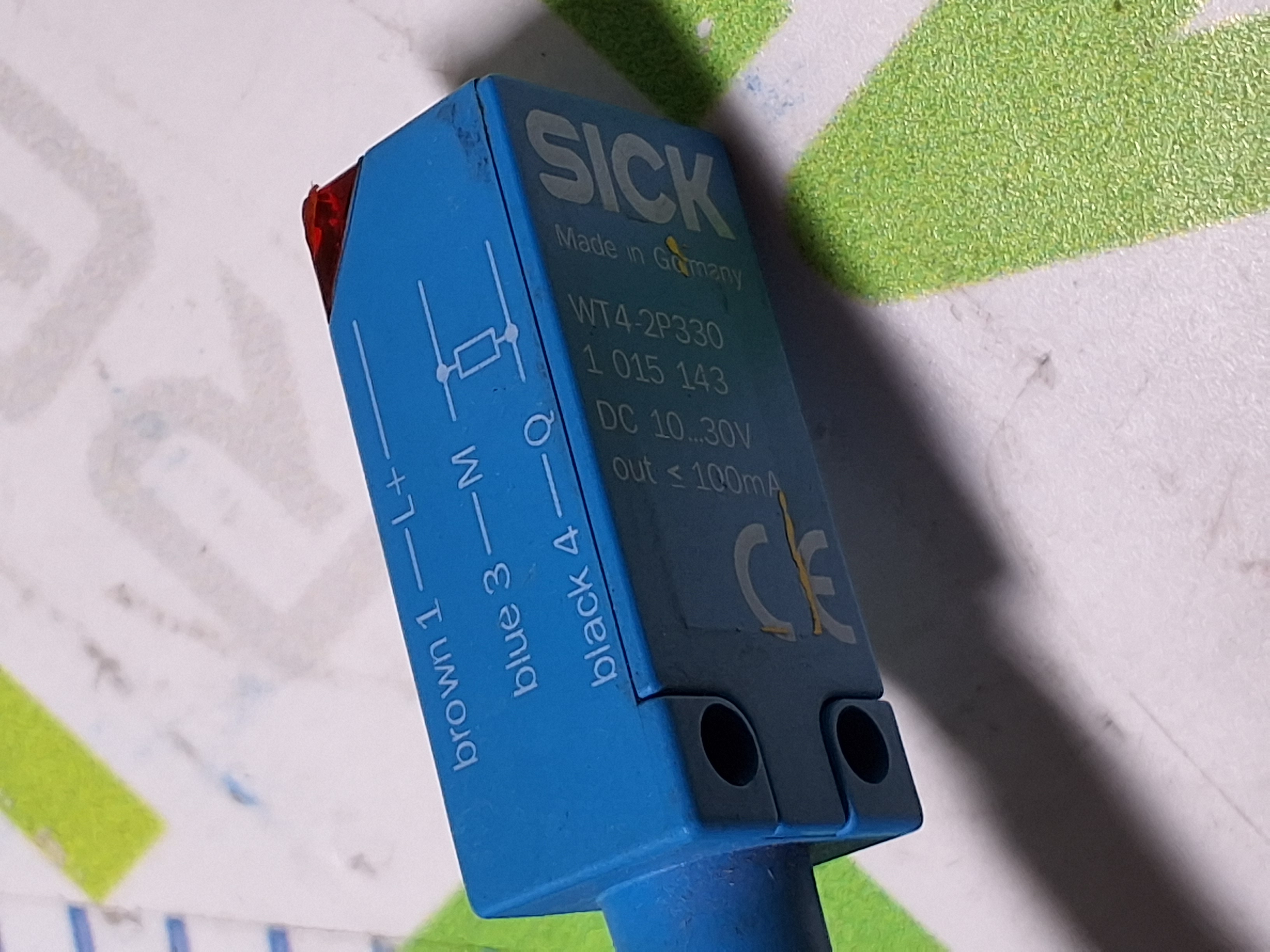 Used SICK WT4-2P330 PHOTOELECTRIC PROXIMITY SENSOR