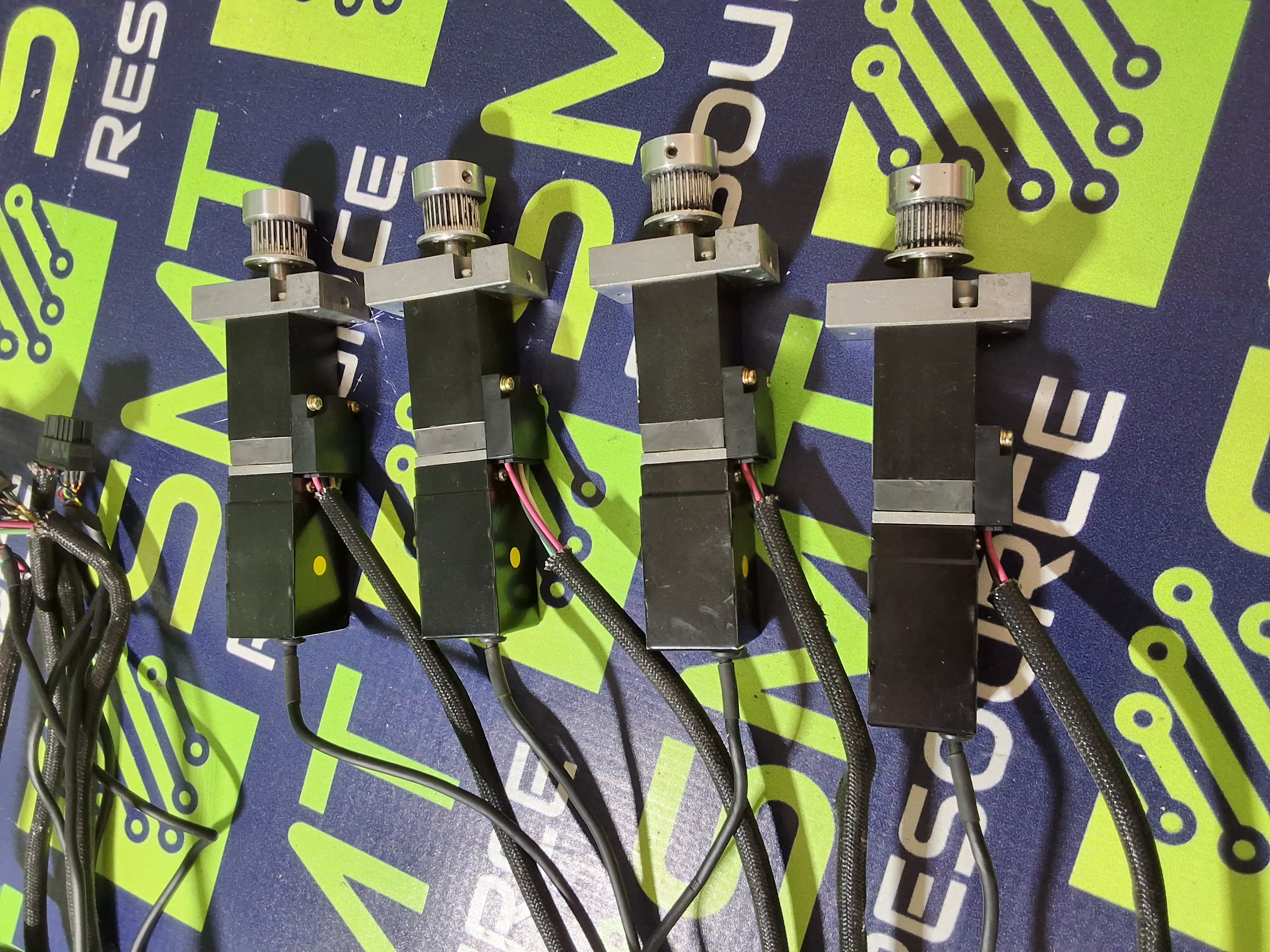 Used MITSUBISHI HC-BH0136L-S4 AC SERVO MOTOR  