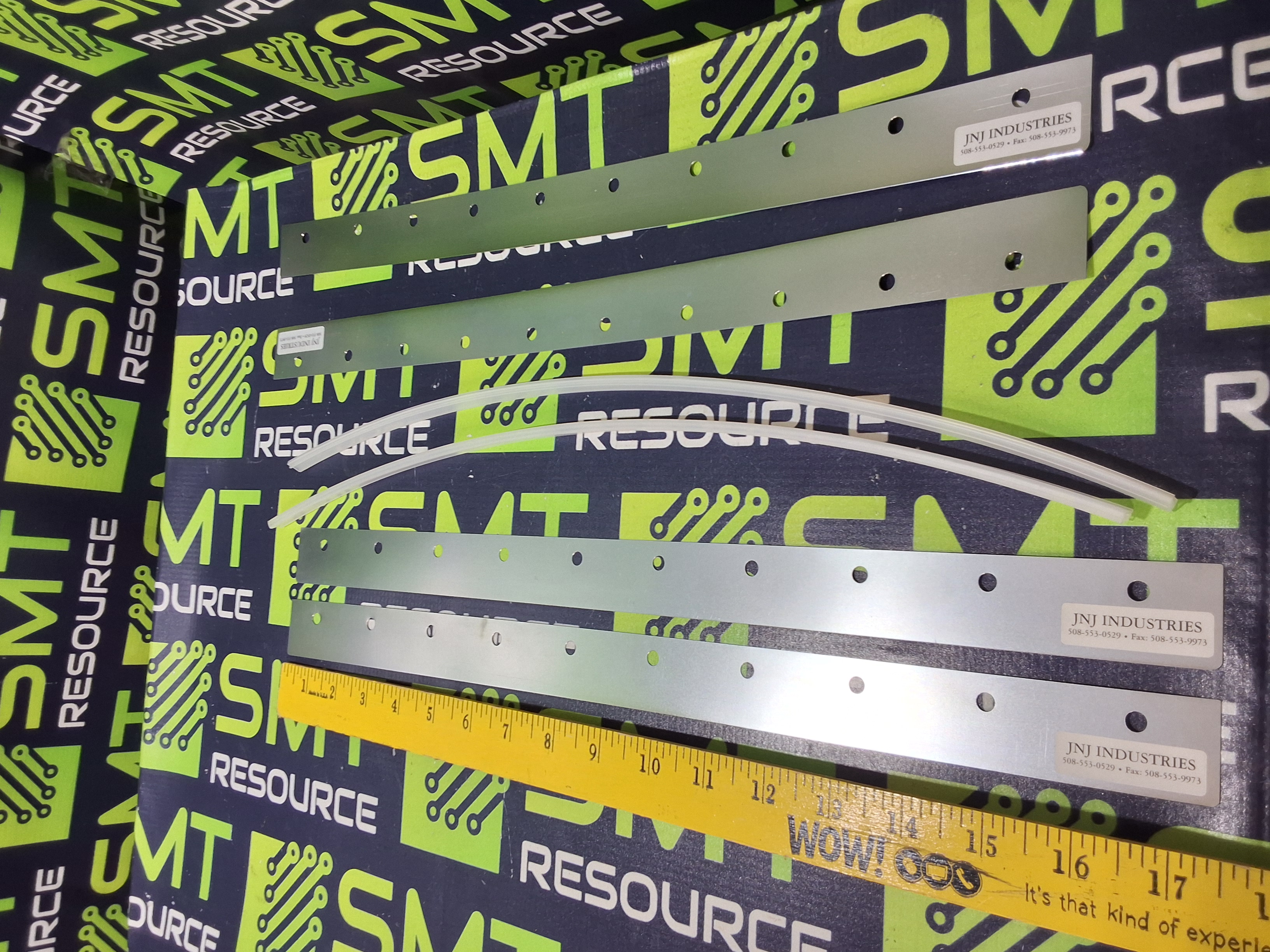 DEK JNJ INDUSTRIES DFMBO-440 METAL SCREW-MOUNT SQUEEGEE BLADE SET 440mm - BRAND NEW