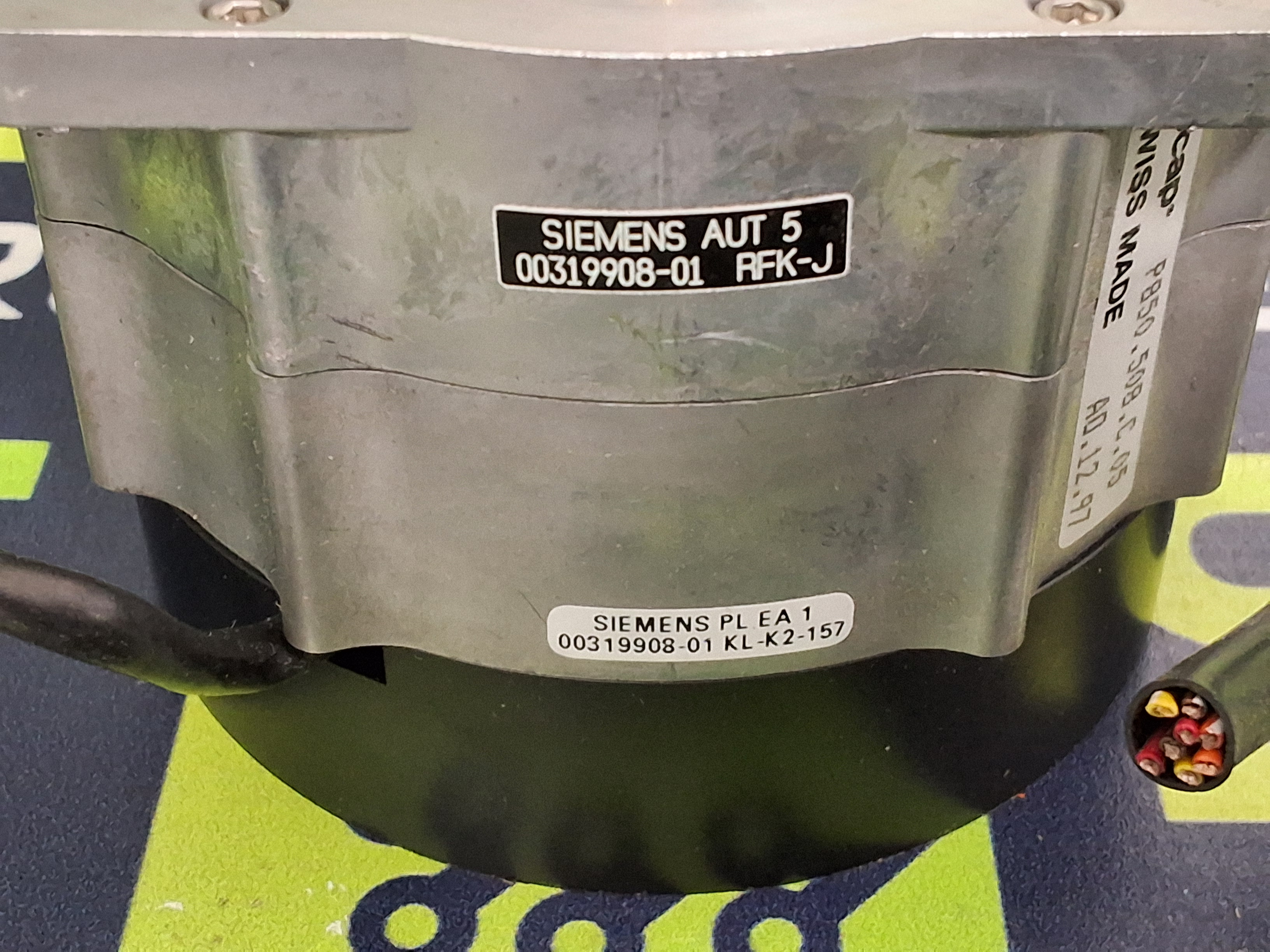 Used SIEMENS / ESCAP 00319908-01 STAR DRIVE SERVO MOTOR P850.508.C.05