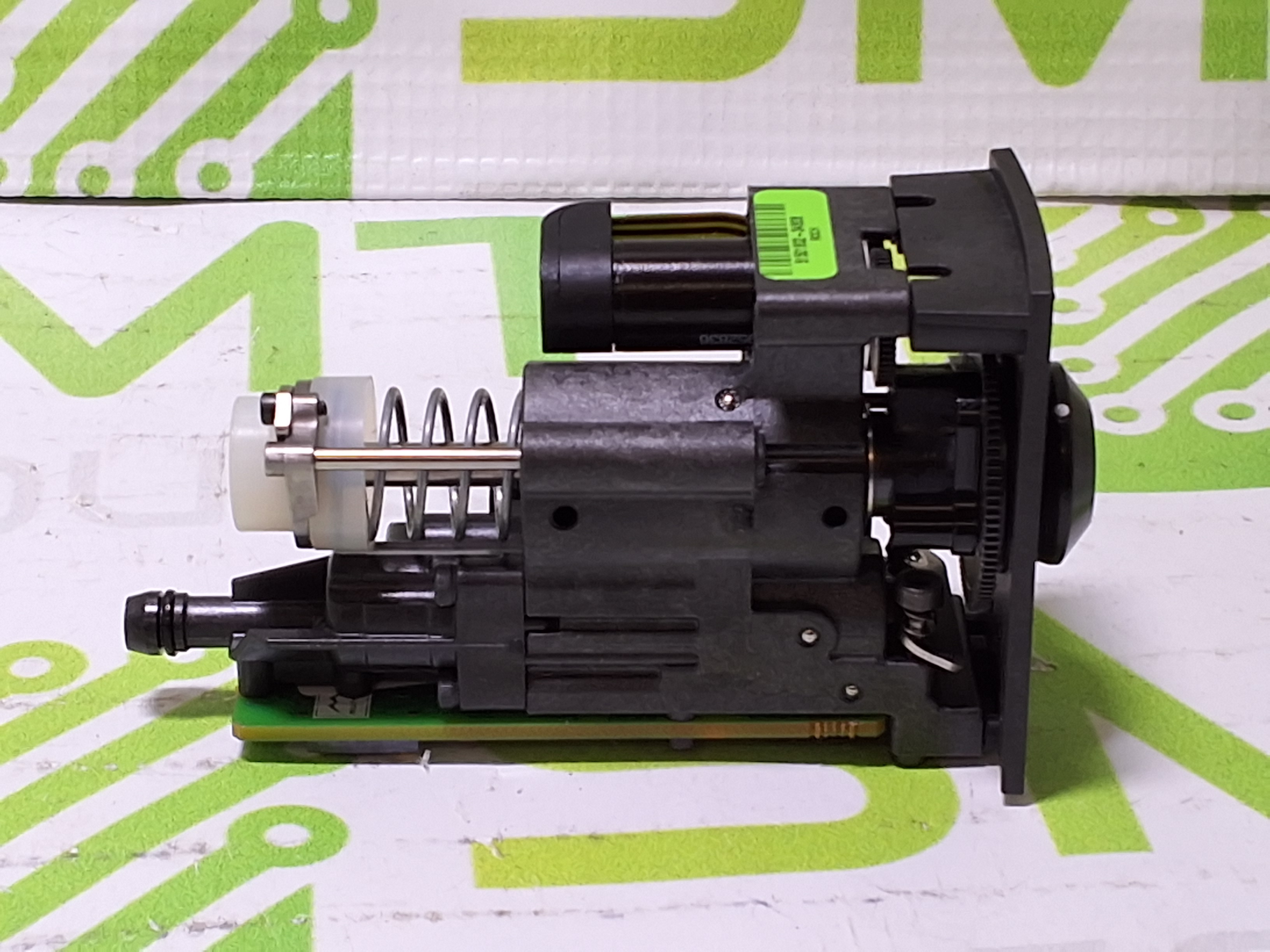 UNIVERSAL INSTRUMENTS 51501802X LIGHTNING HEAD HSC SPINDLE ASSEMBLY - BRAND NEW