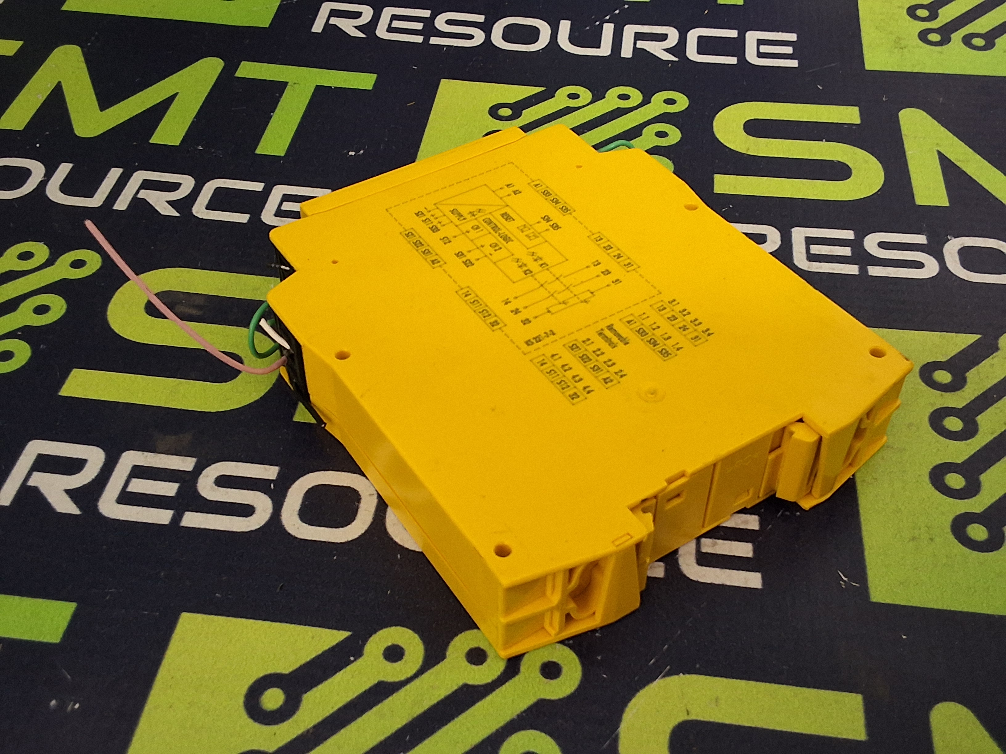 Used SICK UE48-20S3D2 / 6024916 SAFETY RELAY