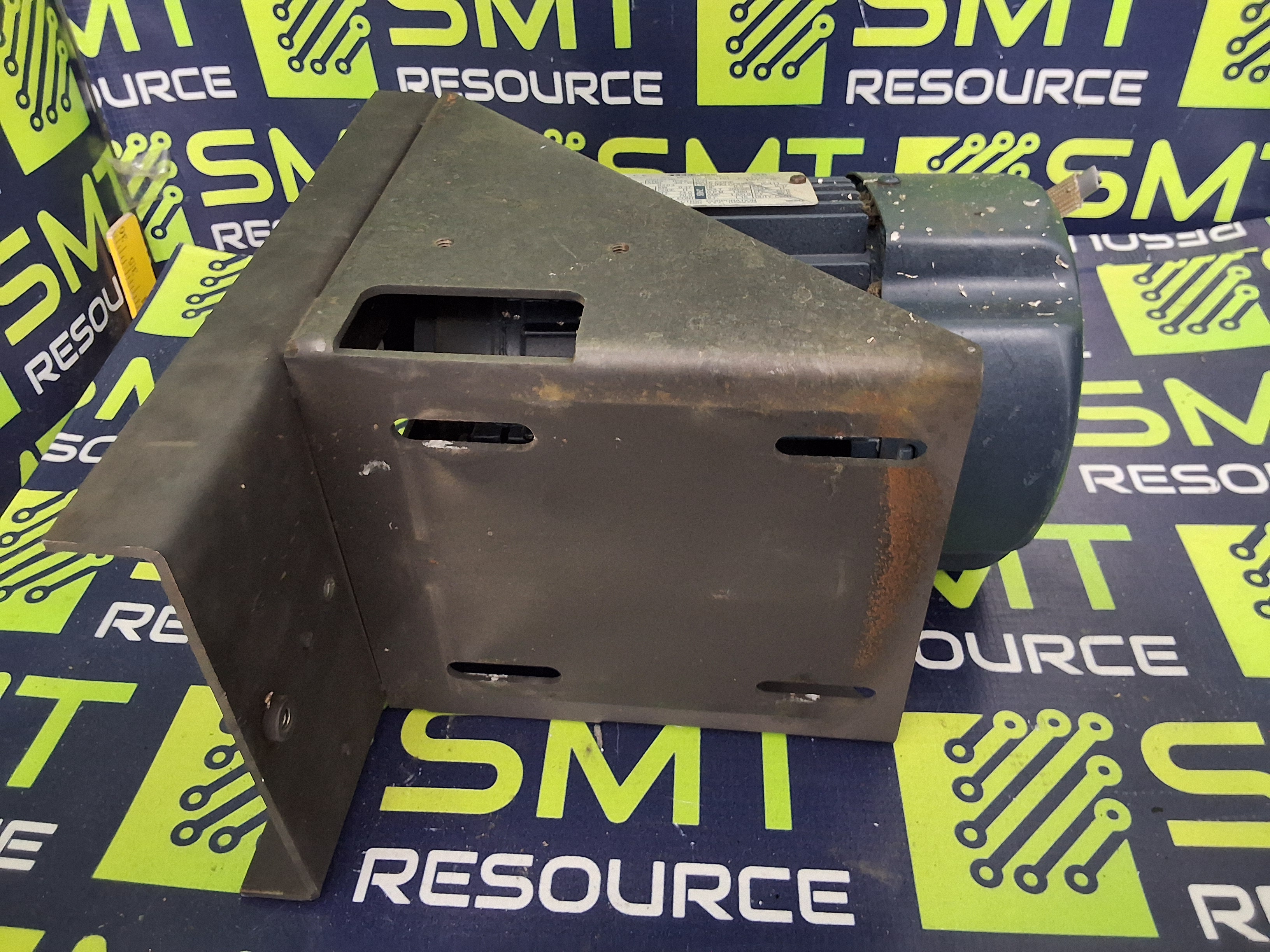 Used LEESON C71T17FZ38A / 192152.00 IEC METRIC MOTOR 60/50Hz