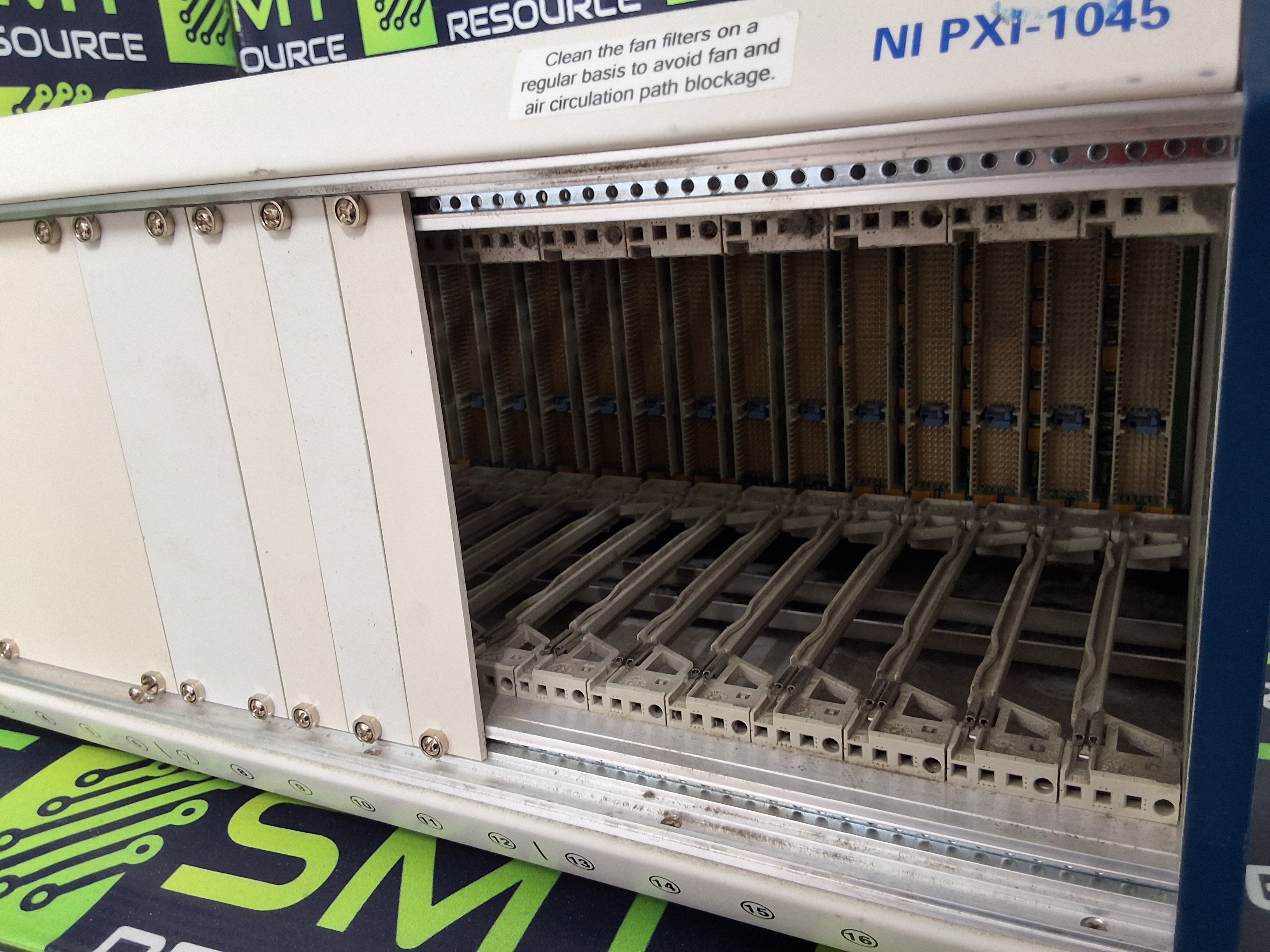 Used NATIONAL INSTRUMENTS NI PXIe-1045 / 189105E-01