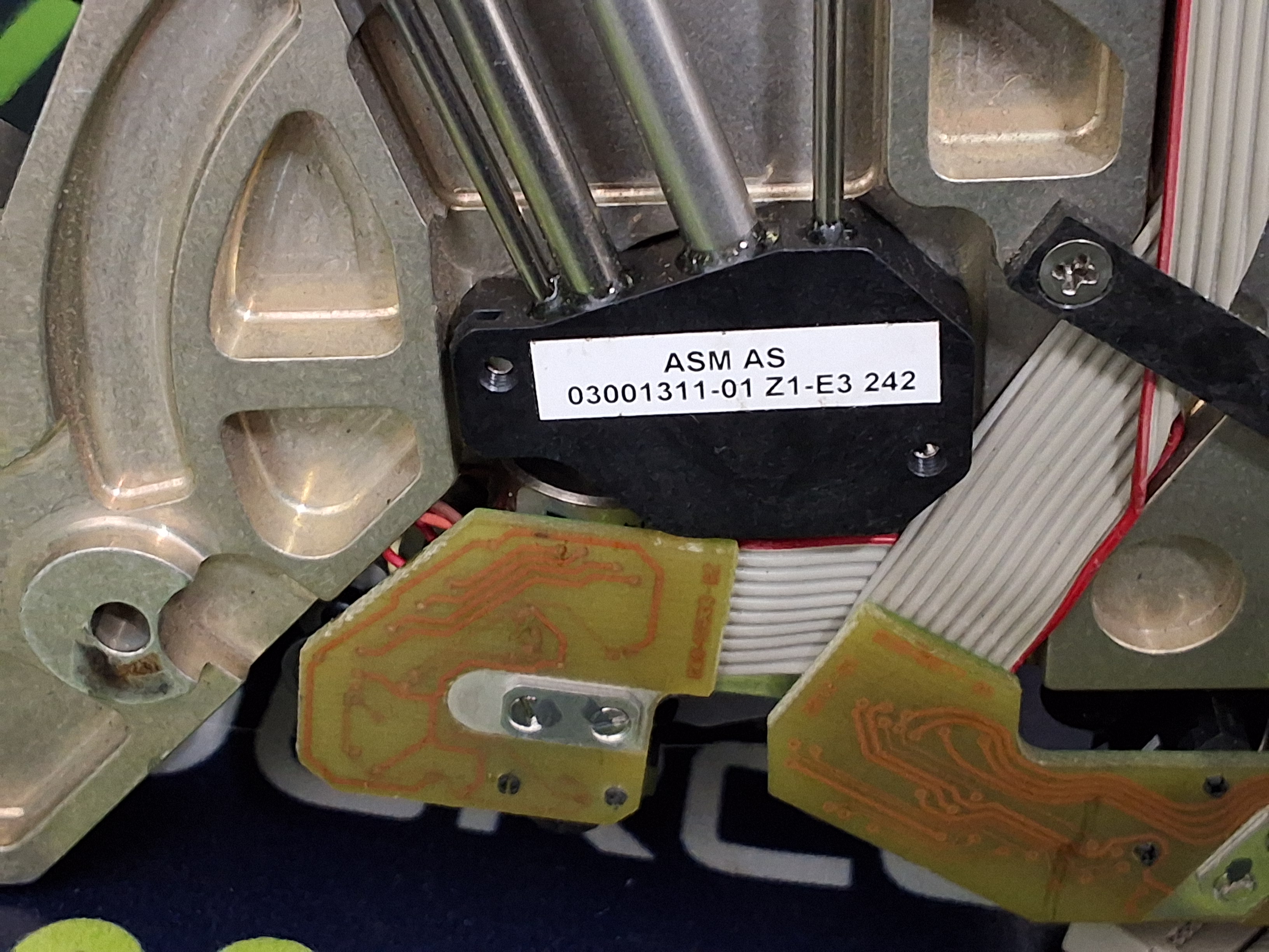 Used SIEMENS SIPLACE 00367770S02 KL-R1-0005 PICK AND PLACE COMPONENT HEAD