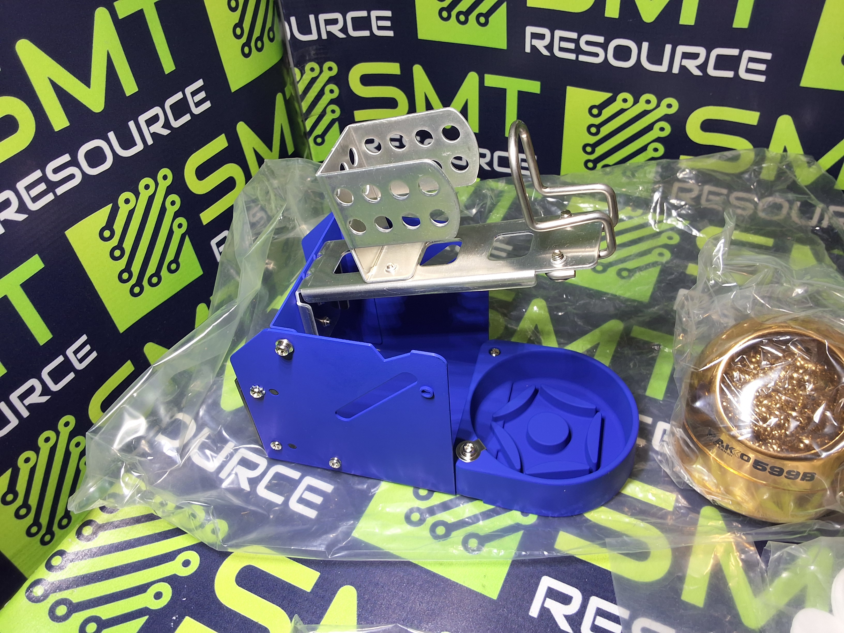 HAKKO FM2024-42 - DESOLDERING HANDPIECE WITH ACCESSORIES FM-2024 - BRAND NEW