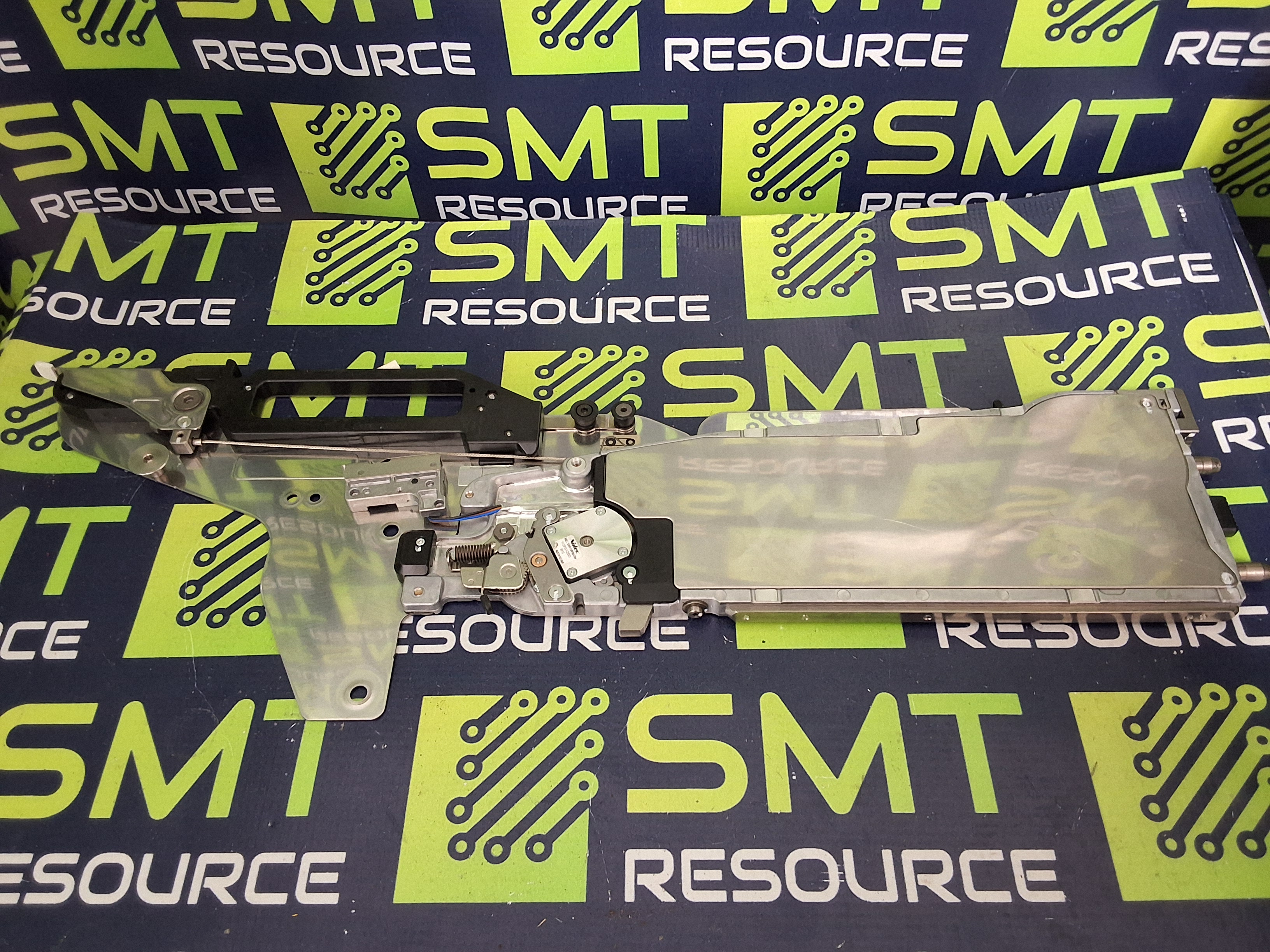 Used FUJI NXT KT8FL BUCKET STYLE FEEDER 8mm W08F 