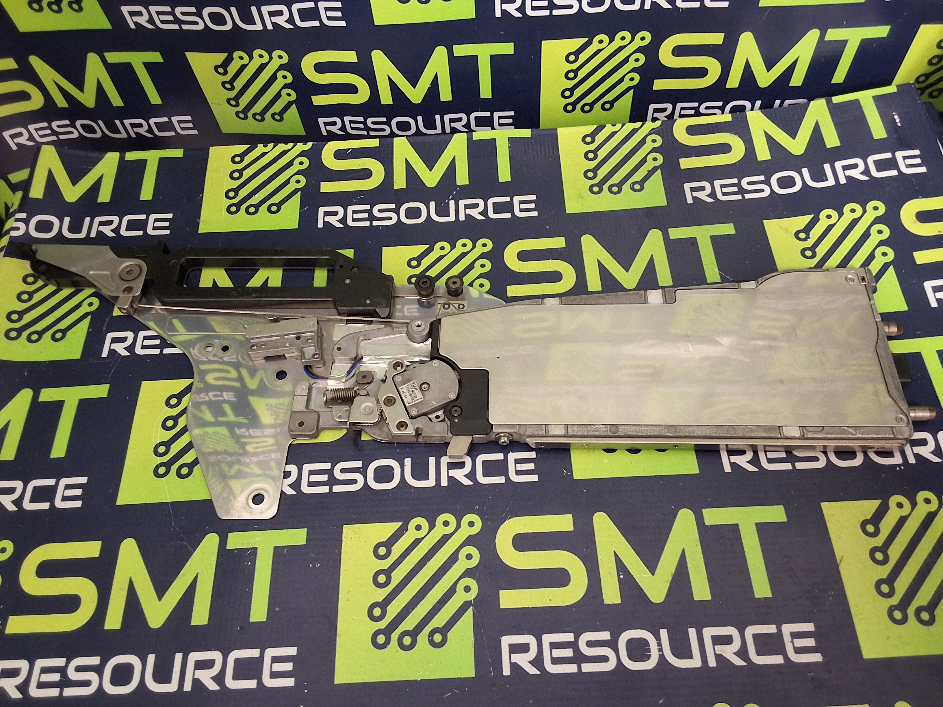 Used FUJI NXT KT8BL TAPE FEEDER 8mm