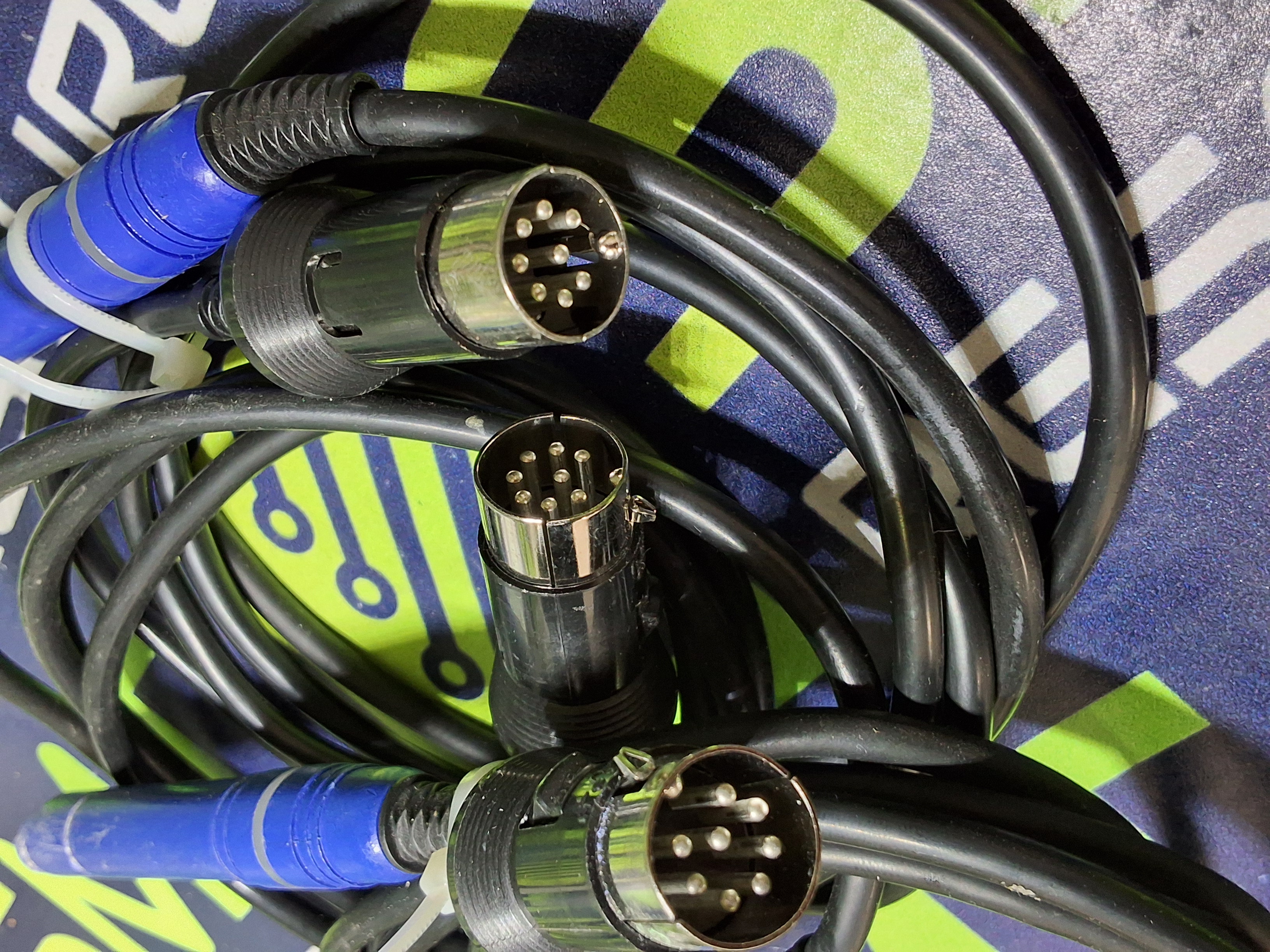 Used HAKKO FM-2027 SOLDERING IRON HANDPIECE 24V-70W - SOME DAMAGE