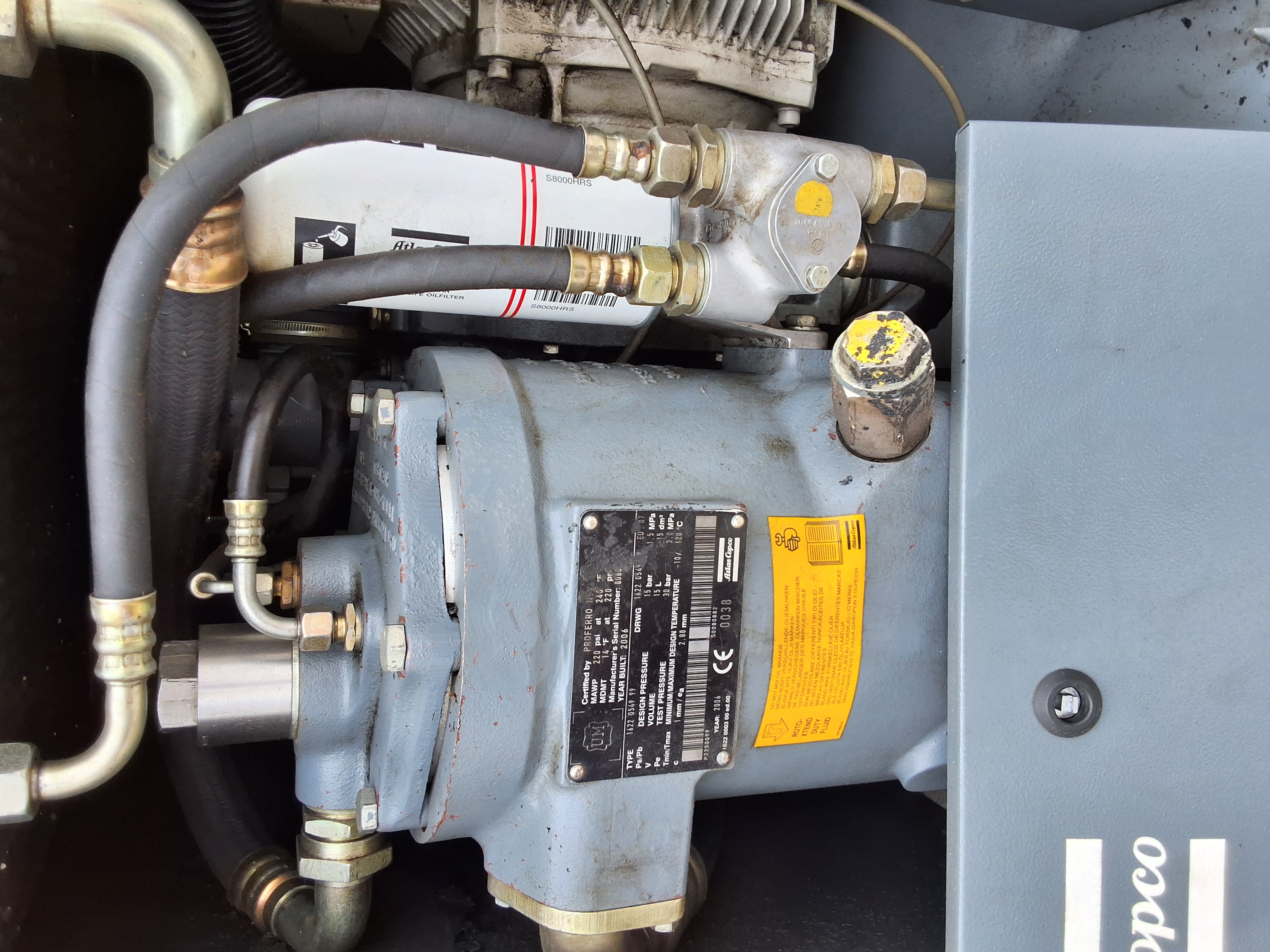 Used ATLAS COPCO GA30C FF WORKPLACE AIR SYSTEM 40HP (30kW) INDUSTRIAL ROTARY SCREW AIR COMPRESSOR WITH BUILT-IN REFRIGERANT AIR DRYER