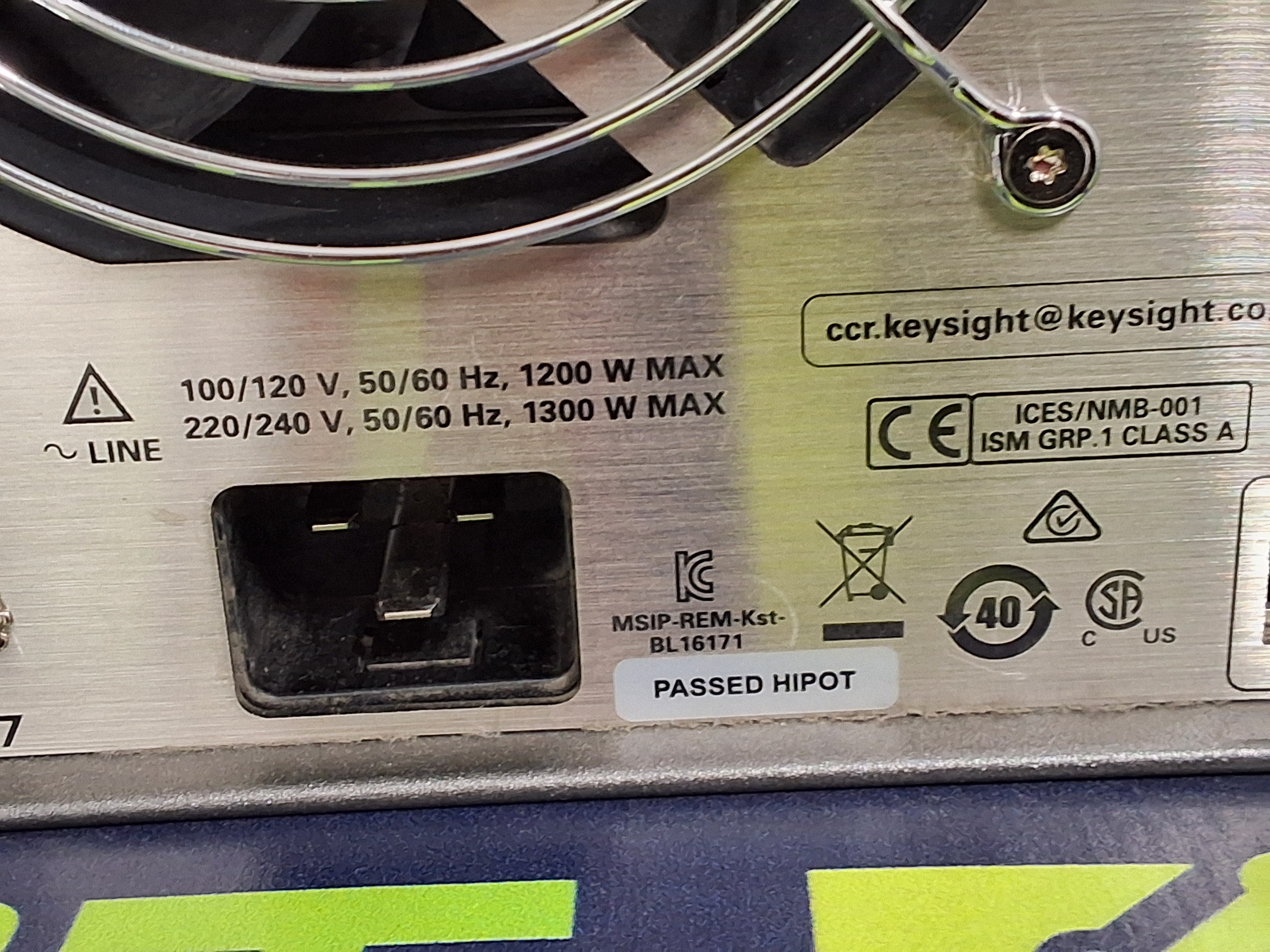 Used KEYSIGHT PXIe CHASSIS M9018B ADVANCED SWITCH FABRIC 18-SLOT 220/240V 1300W