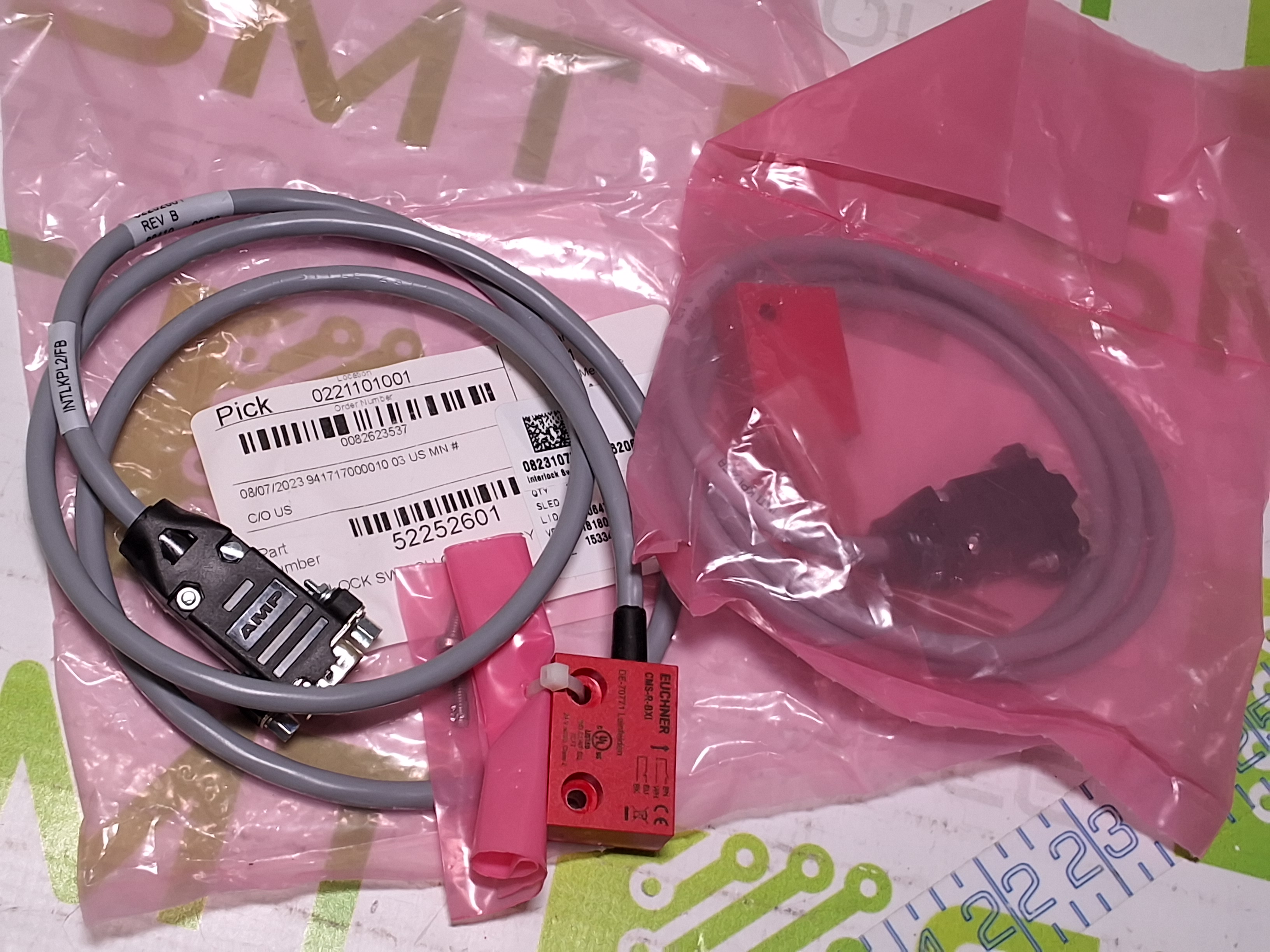 EUCHNER CMS-R-BXI SWITCH - (BRAND NEW)