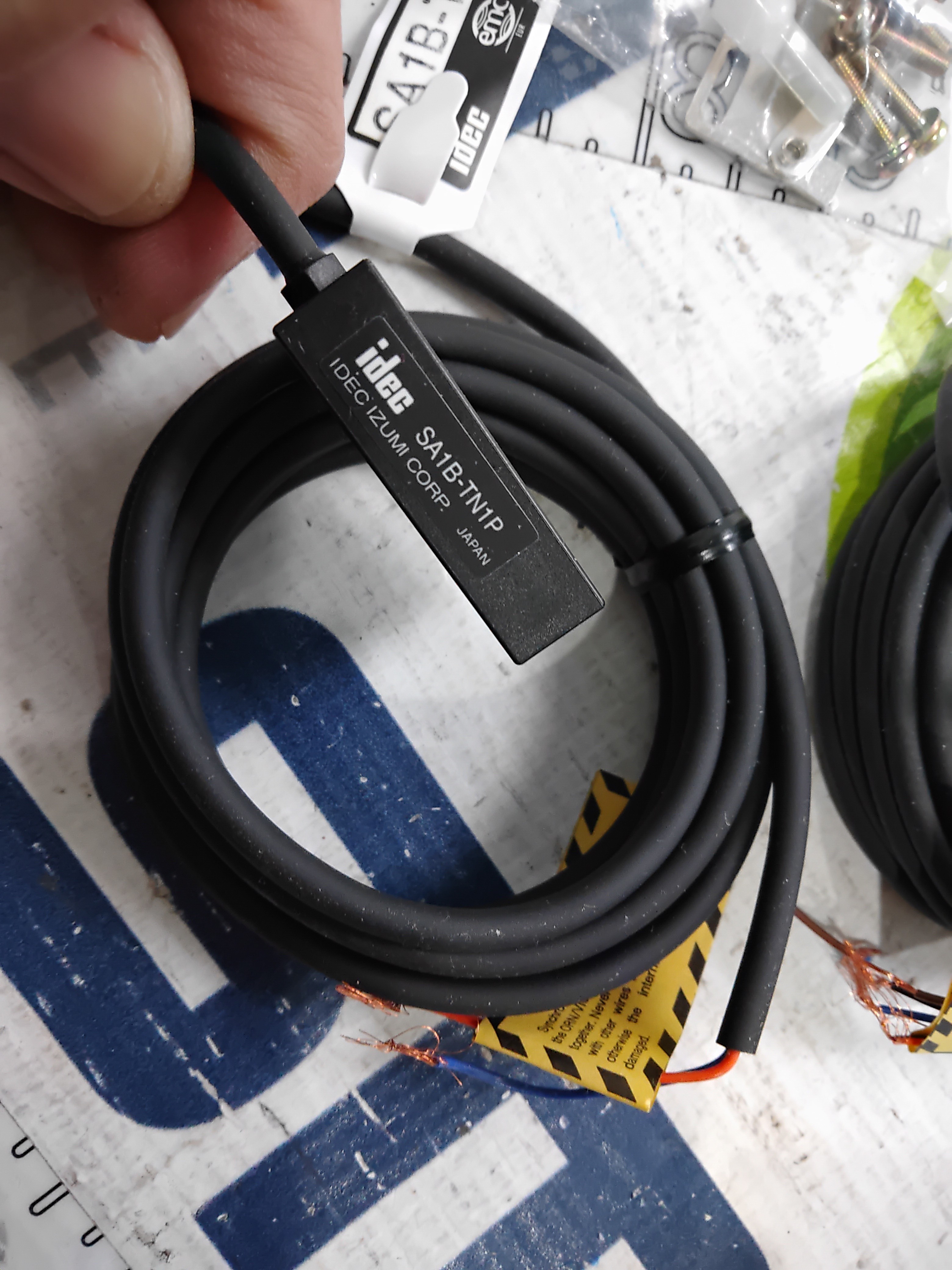 OMRON E3Z-D81 PHOTOELECTRIC SWITCH