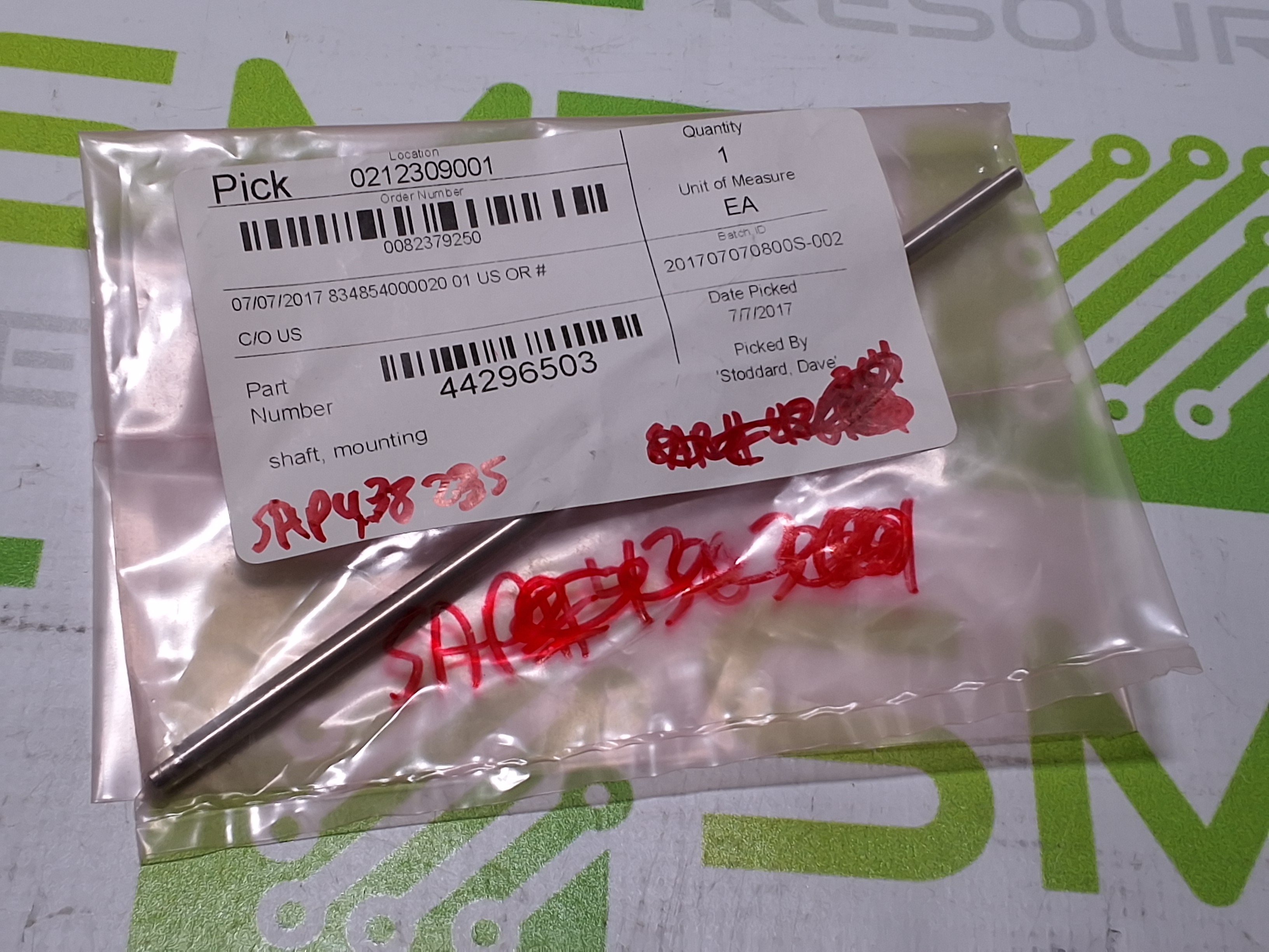 UNIVERSAL INSTRUMENTS 44296503 MOUNTING SHAFT - NEW