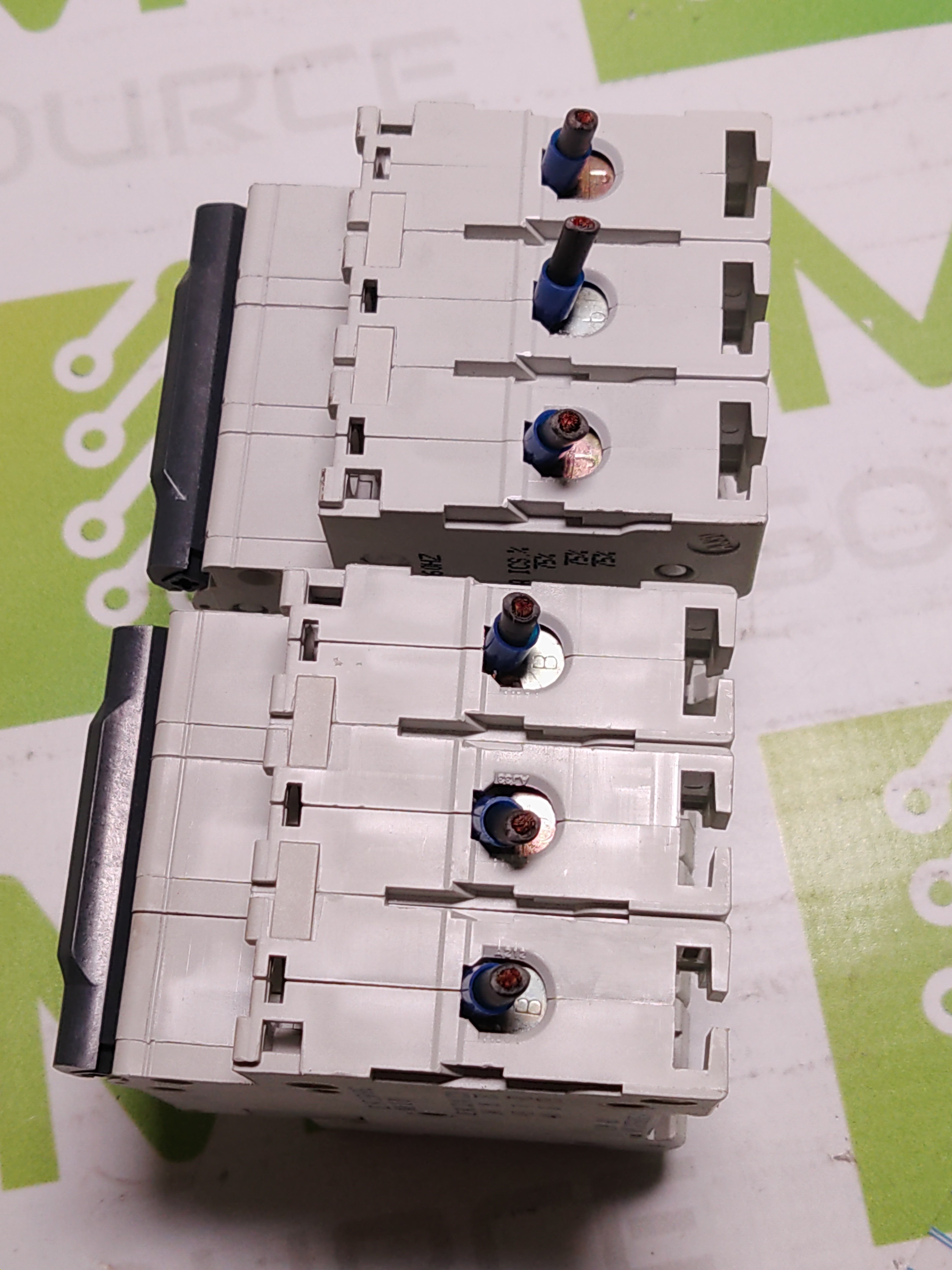 Used MERLIN GERIN MULTI9 C60N D16A 3 POLE CIRCUIT BREAKER 