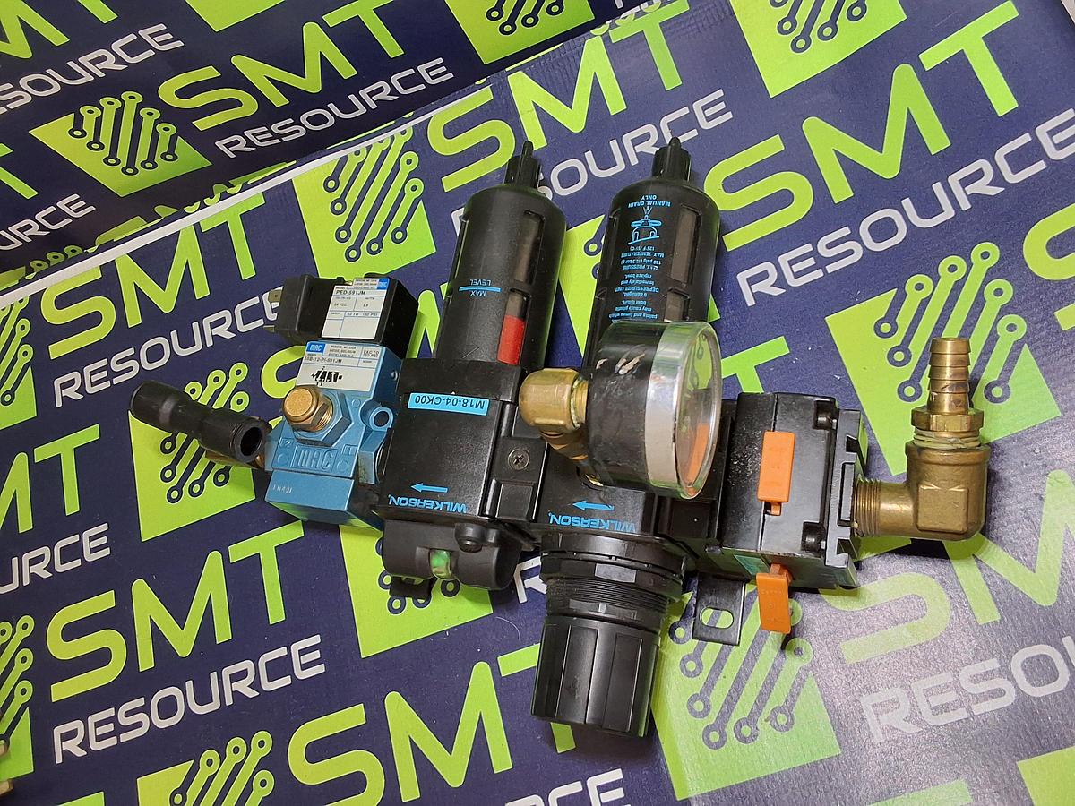 Used WILKERSON M18-04-CK00 VALVE ASSEMBLY M18-04-FK00 / V18-04-0000