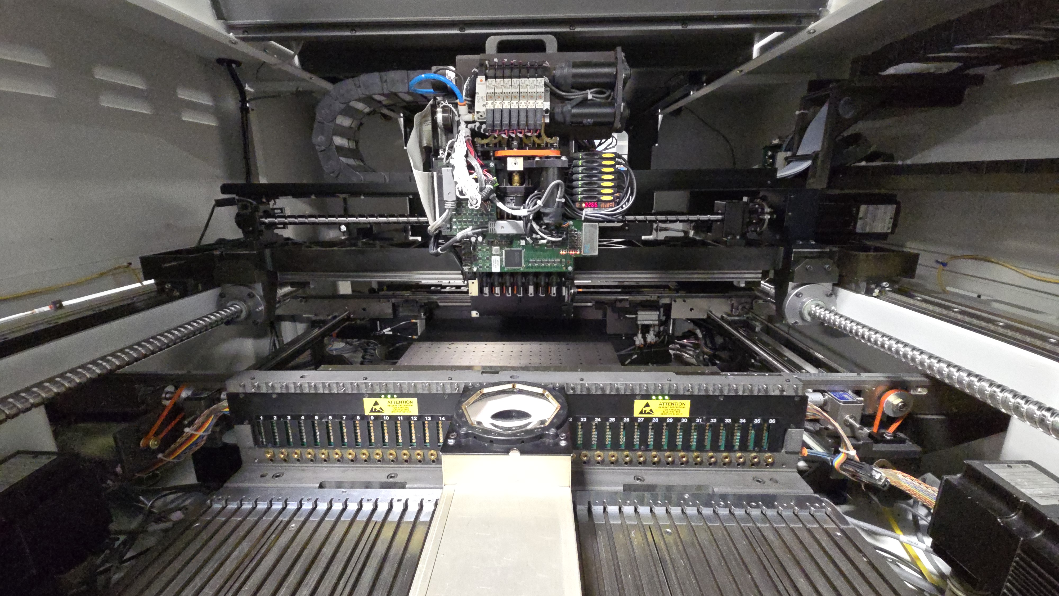 Used Universal Instruments UIC AX-72 Pick and Place Machine