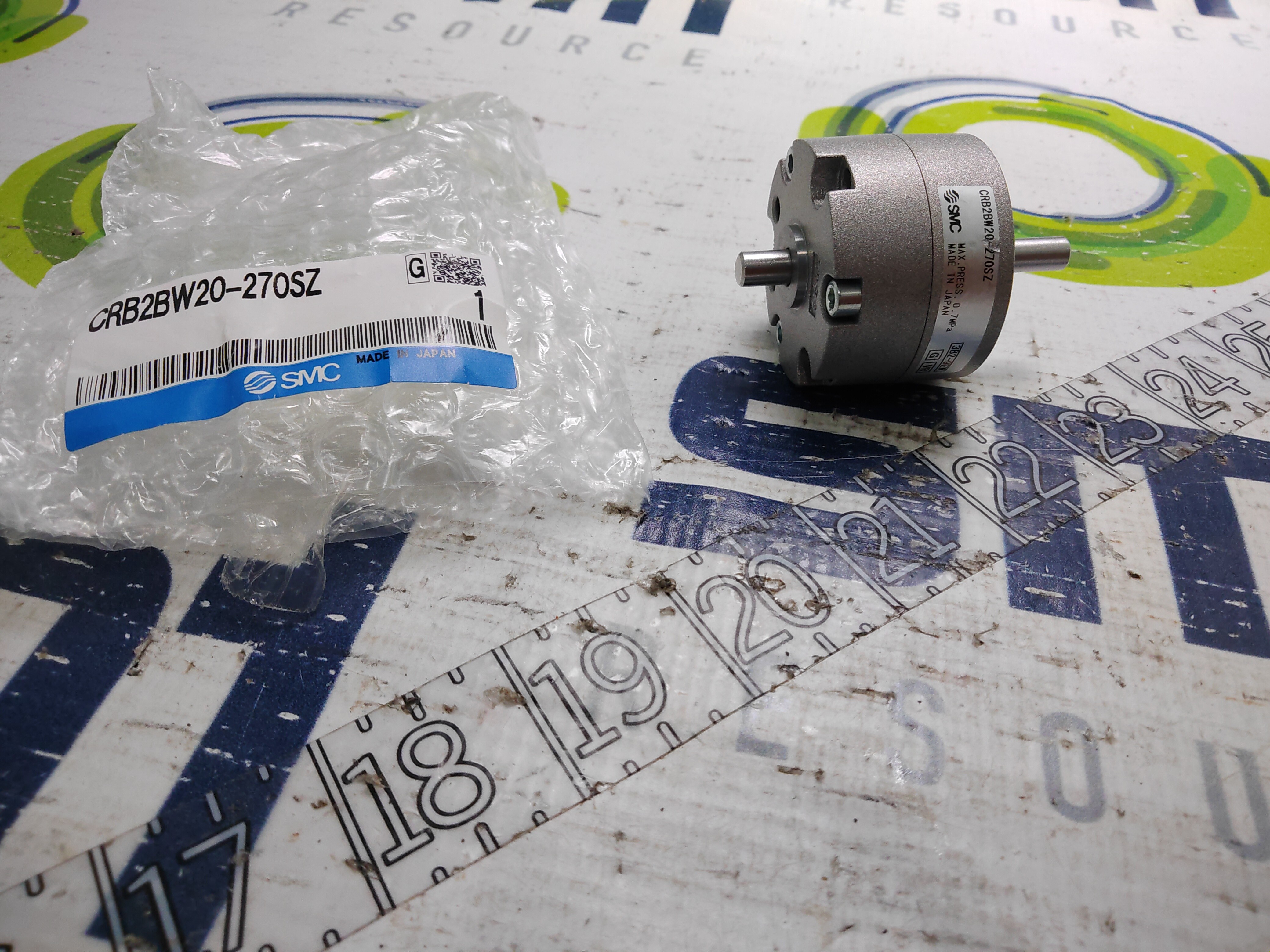 SMC CRB2BW20-270SZ ROTATING CYLINDER