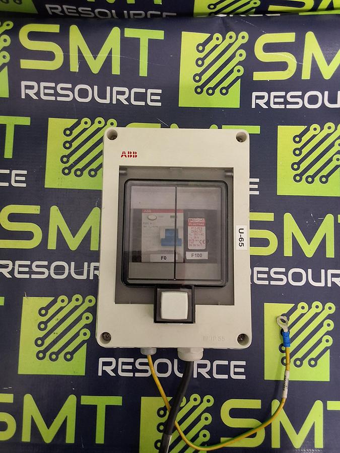 Used ABB IP 55 SMALL CABITNET PHOENIX CONTACT PT2-PE/S 230AC CIRCUIT BREAKER