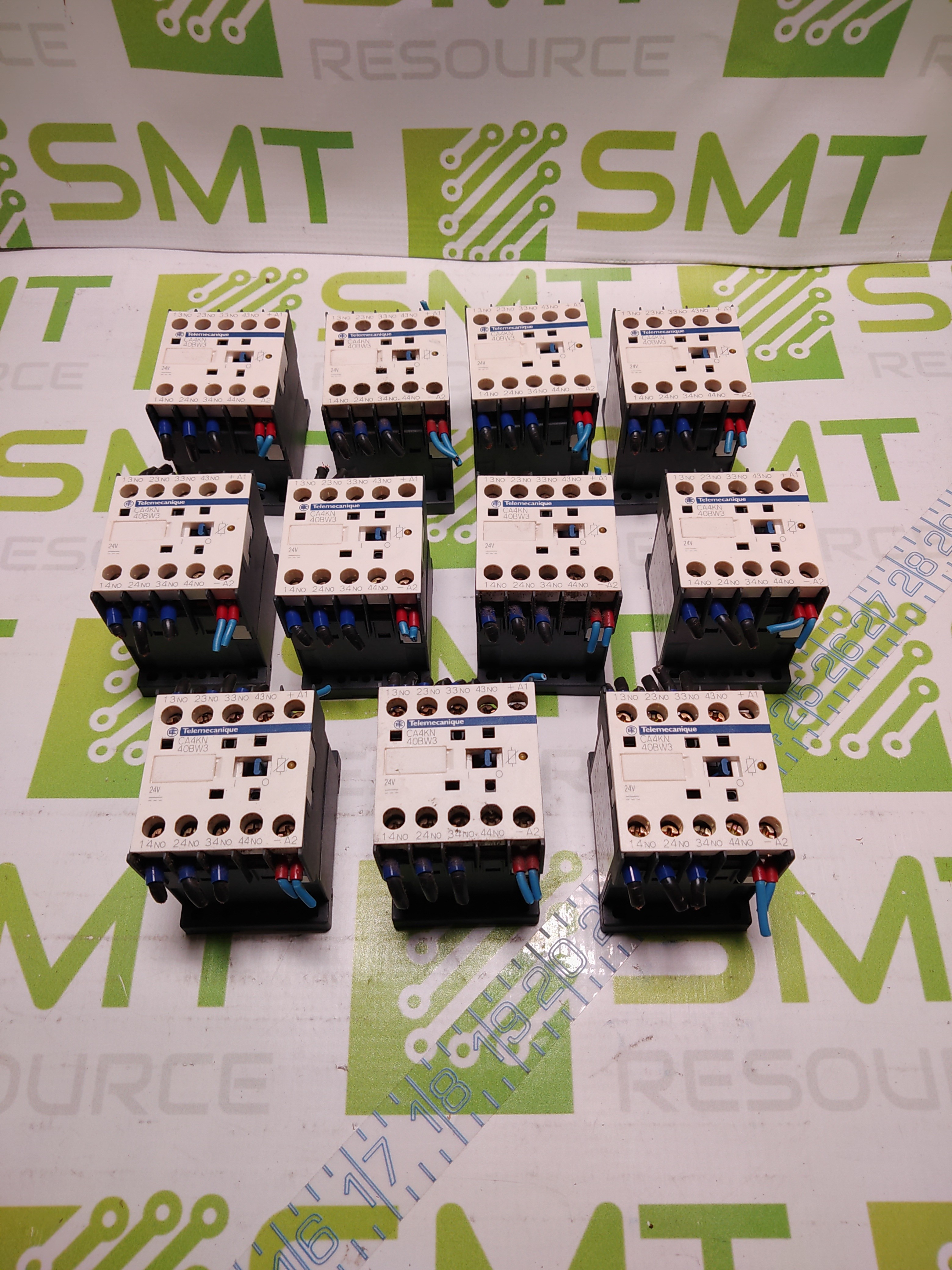 Used SCHNEIDER ELECTRIC CA4KN40BW3 RELAY