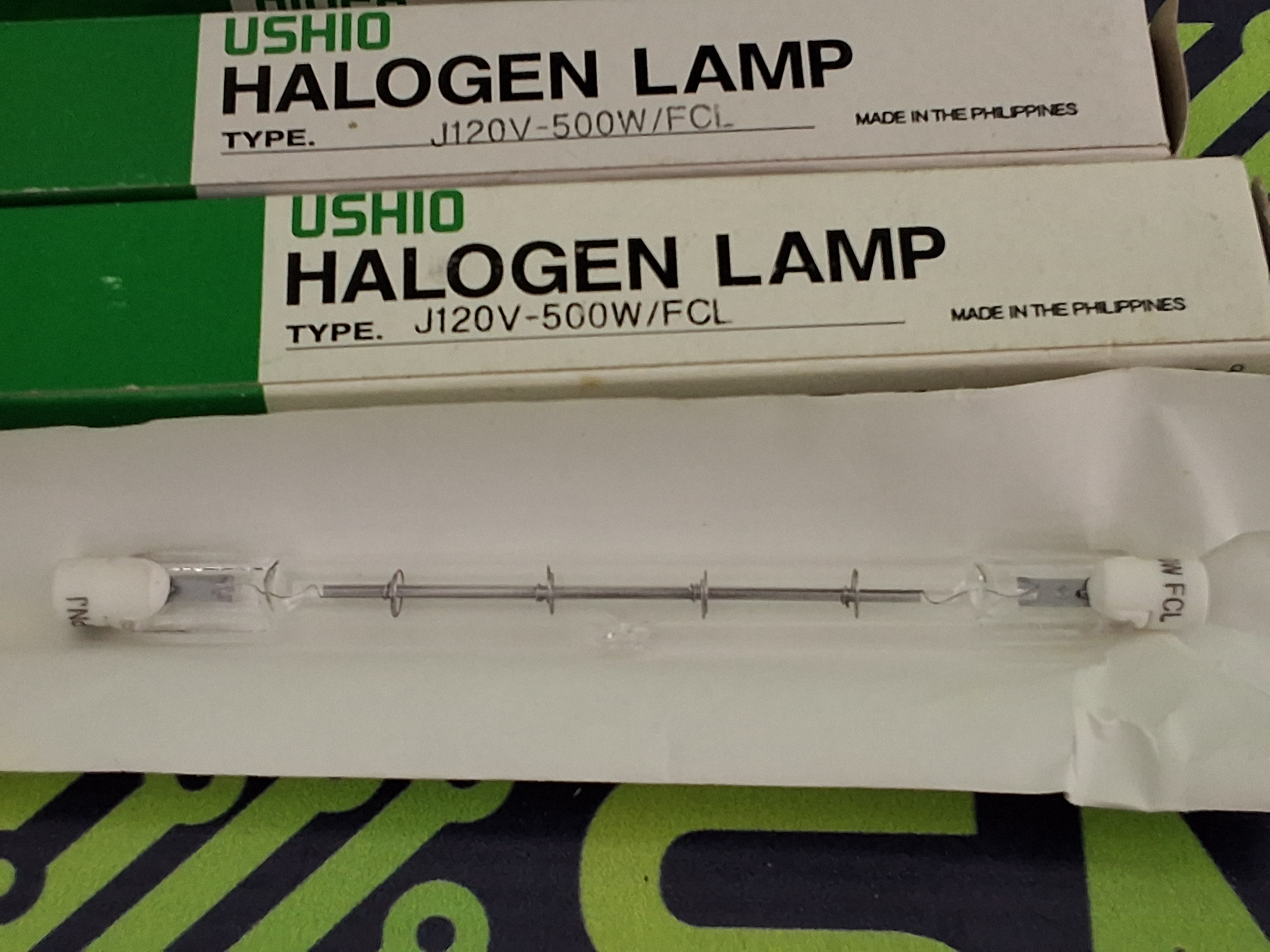 USHIO J120V-500W/FCL HALOGEN LIGHT BULB 500W 12V - LOT OF 4 - BRAND NEW