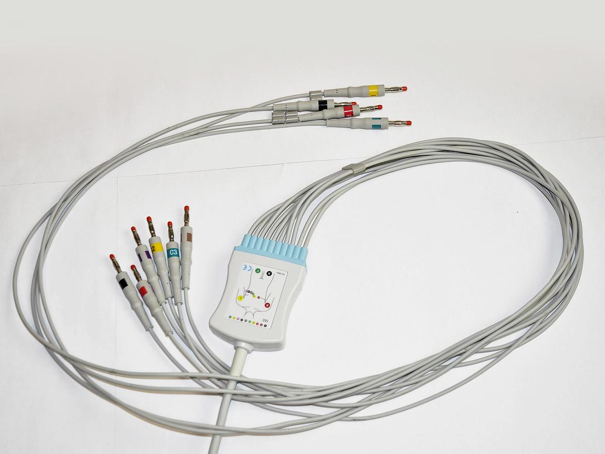 D'occasion SCHILLER CARDIOVIT AT-102 ECG MULTIFONCTIONNEL HAUTE PERFORMANCE