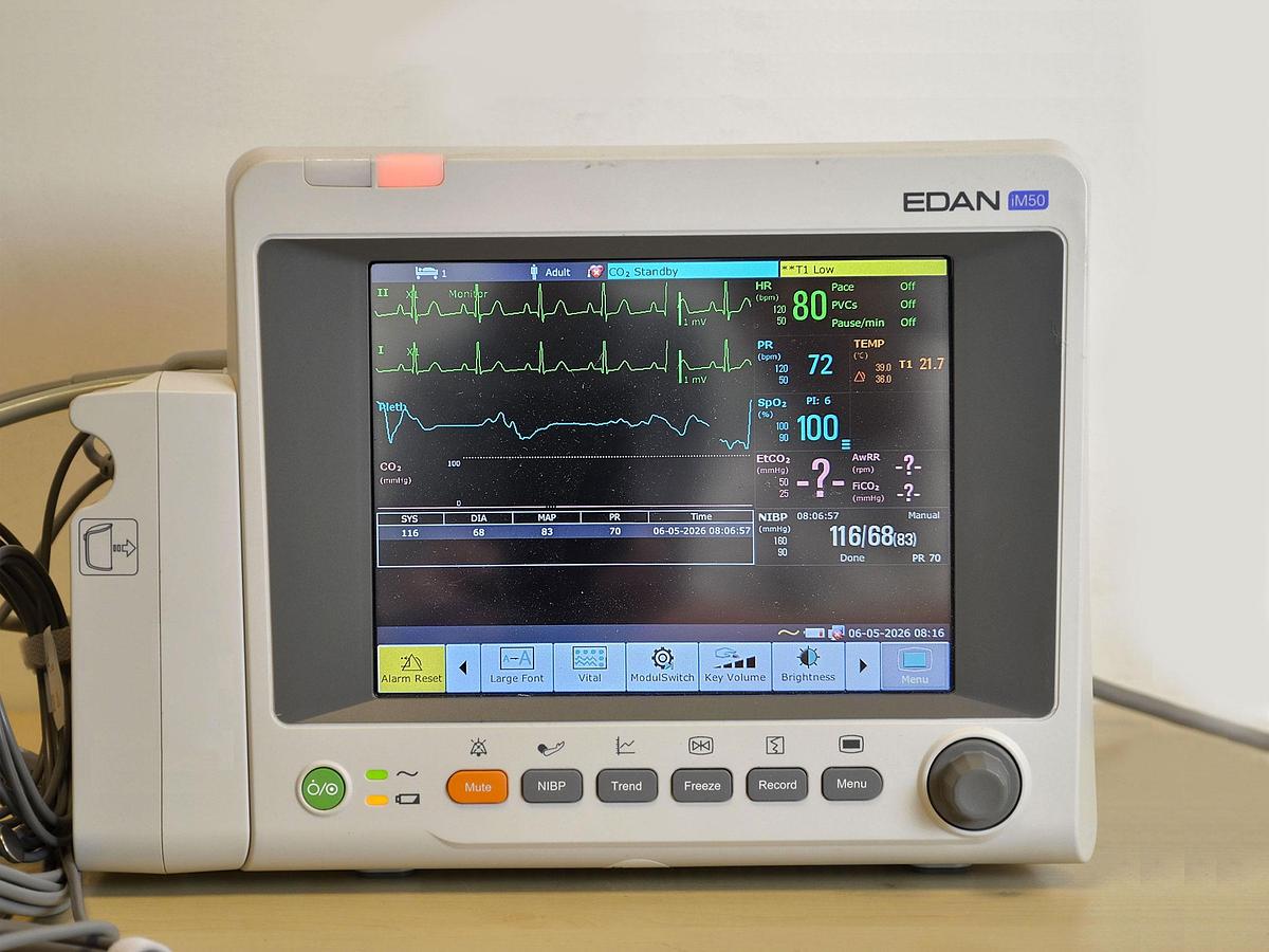 D'occasion MONITEUR MULTIPARAMETRIQUE DE SURVEILLANCE EDAN iM50 (ECG, PNI, SPO2, RESP, AVEC CO2 CAPNOGRAPHIE) SPÉCIAL JO PARIS 2024