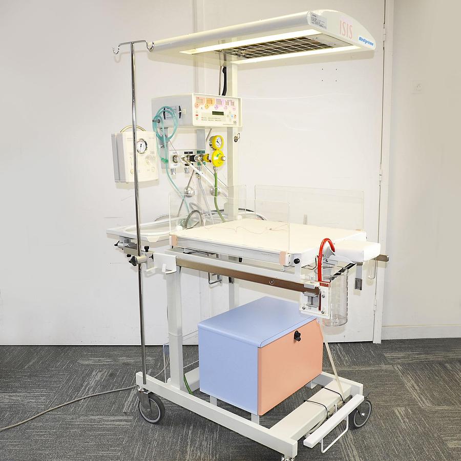 D'occasion TABLE DE RÉANIMATION NÉONATALE MEDIPREMA