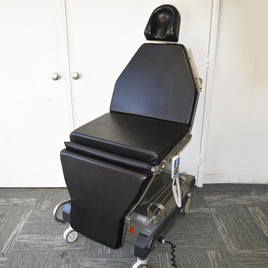 D'occasion FAUTEUIL ÉLECTRIQUE OPHTALMOLOGIQUE UFSK OSYS BL600 XLE